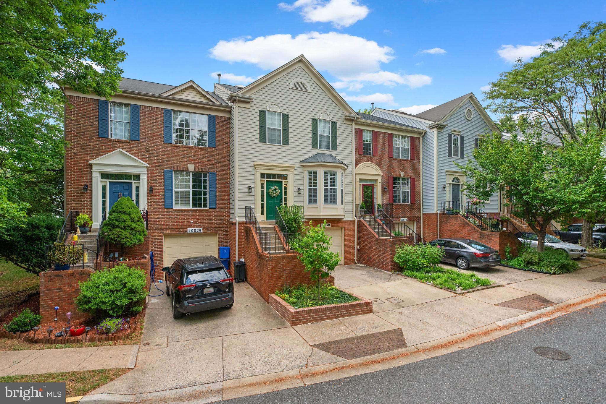 10030 VANDERBILT CIRCLE