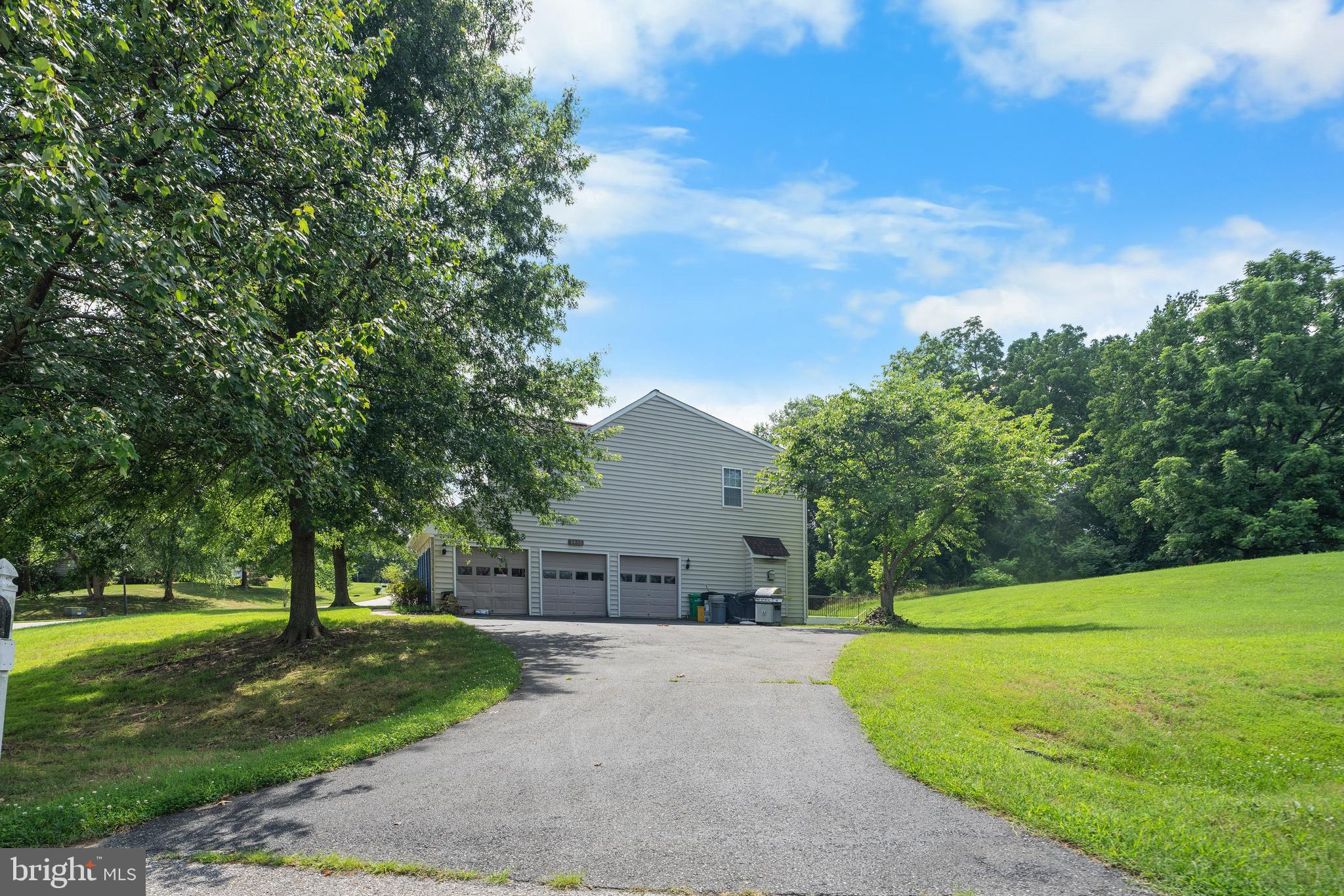 STRAWBERRY GLENN - Residential