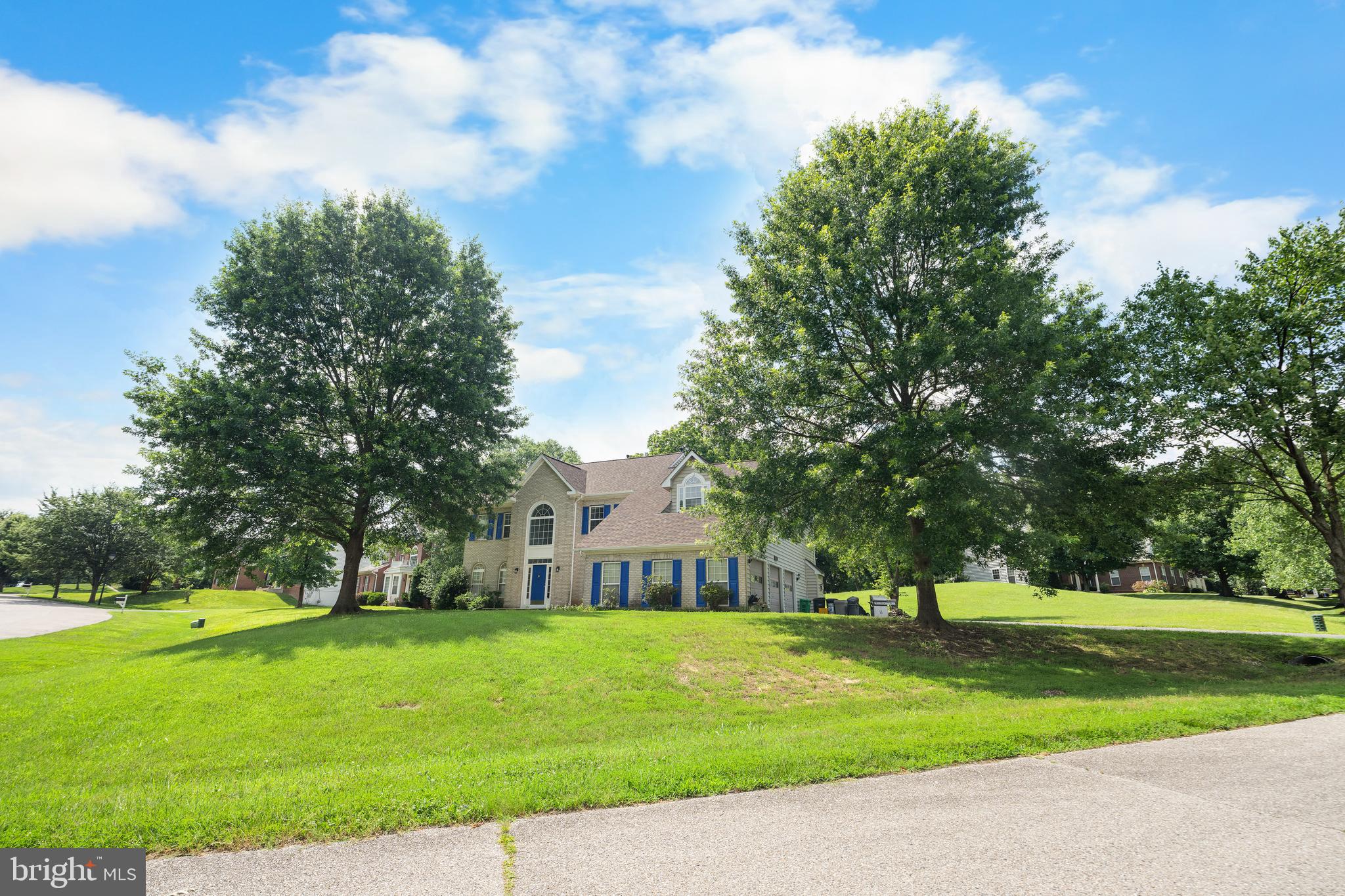 STRAWBERRY GLENN - Residential