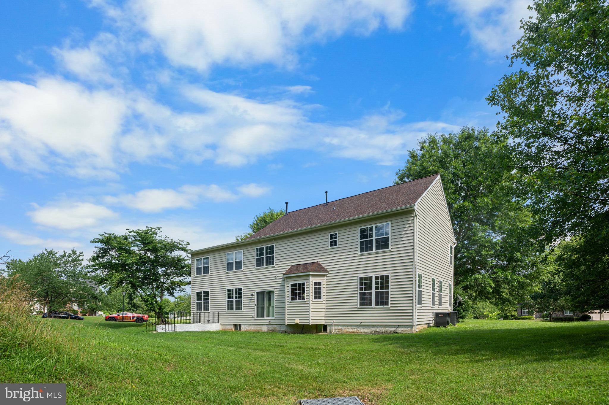 STRAWBERRY GLENN - Residential