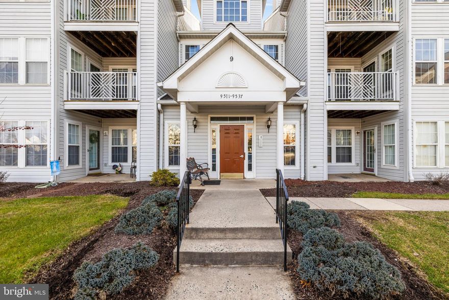 Welcome home to Devonwood Court! This well-kept 2 bedroom 2 full bath condo is sure to impress. Impeccably maintained with hardwoods throughout, spacious rooms, washer/dryer inside the unit, and a private balcony. The main building offers an elevator for easy travel in and out! Located within minutes to shopping, dining, entertainment, and I-95 for convenient commuting. Schedule your private showing today!