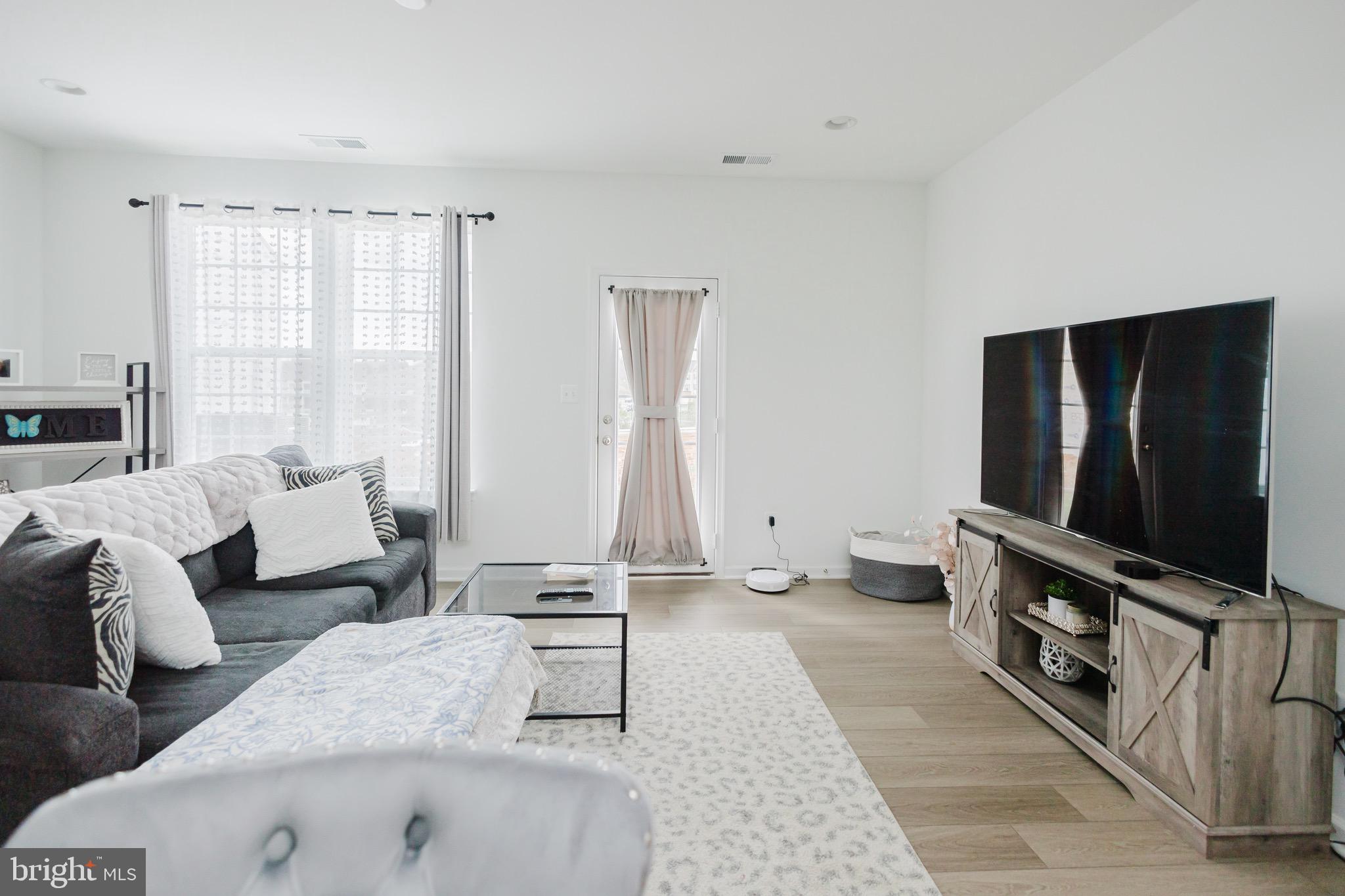 MARTINSBURG STATION - Residential