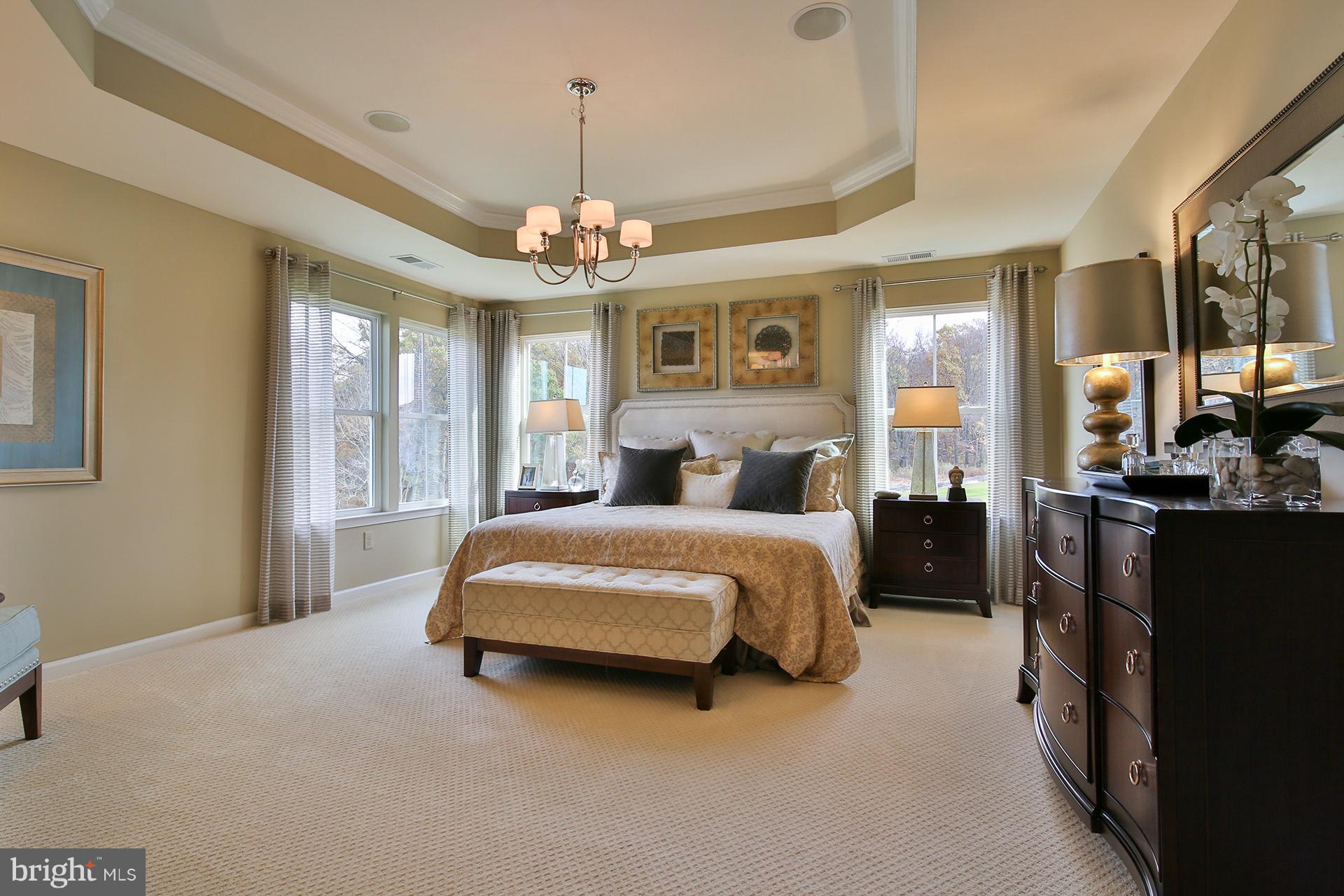 OAK CREEK - Residential