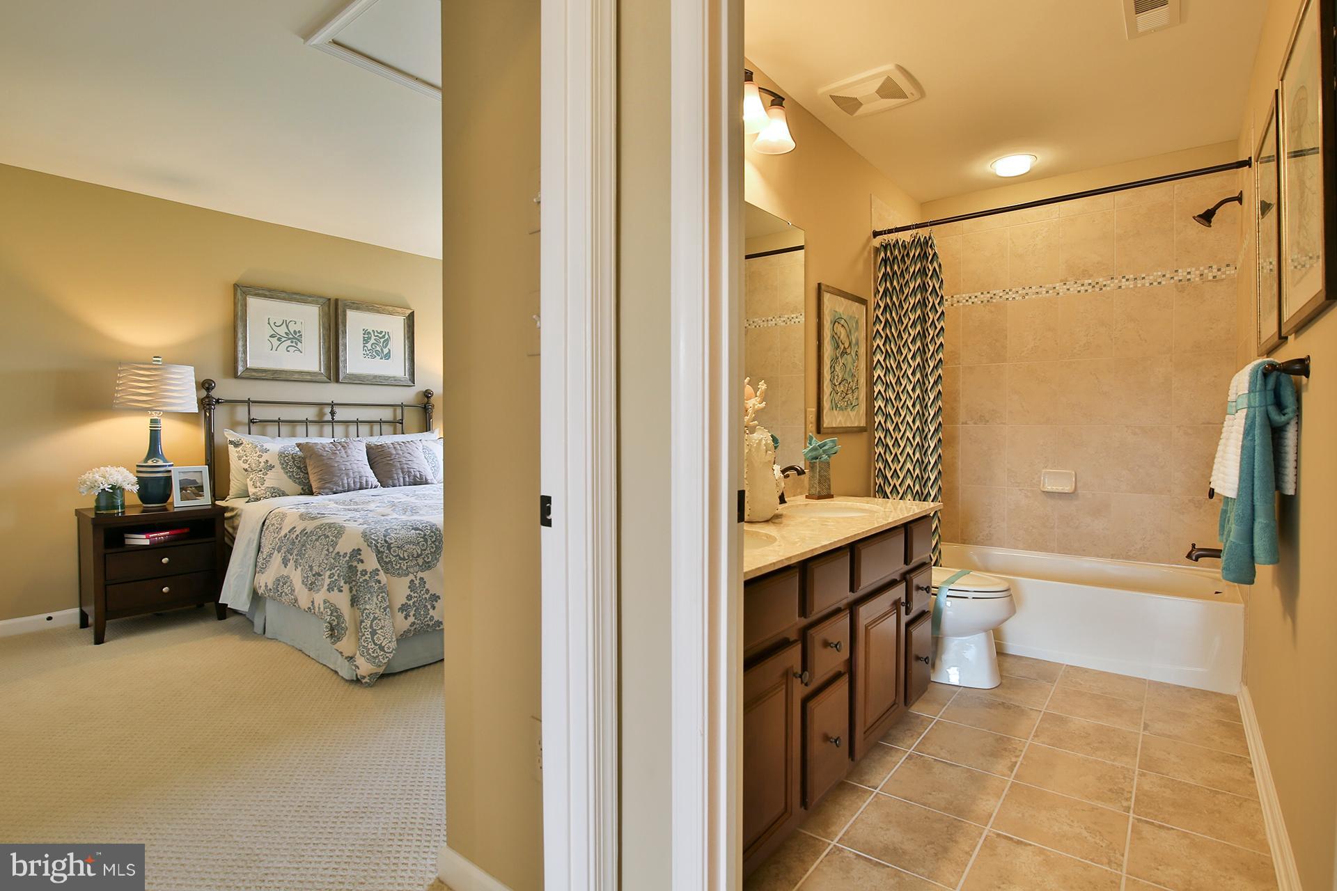 OAK CREEK - Residential