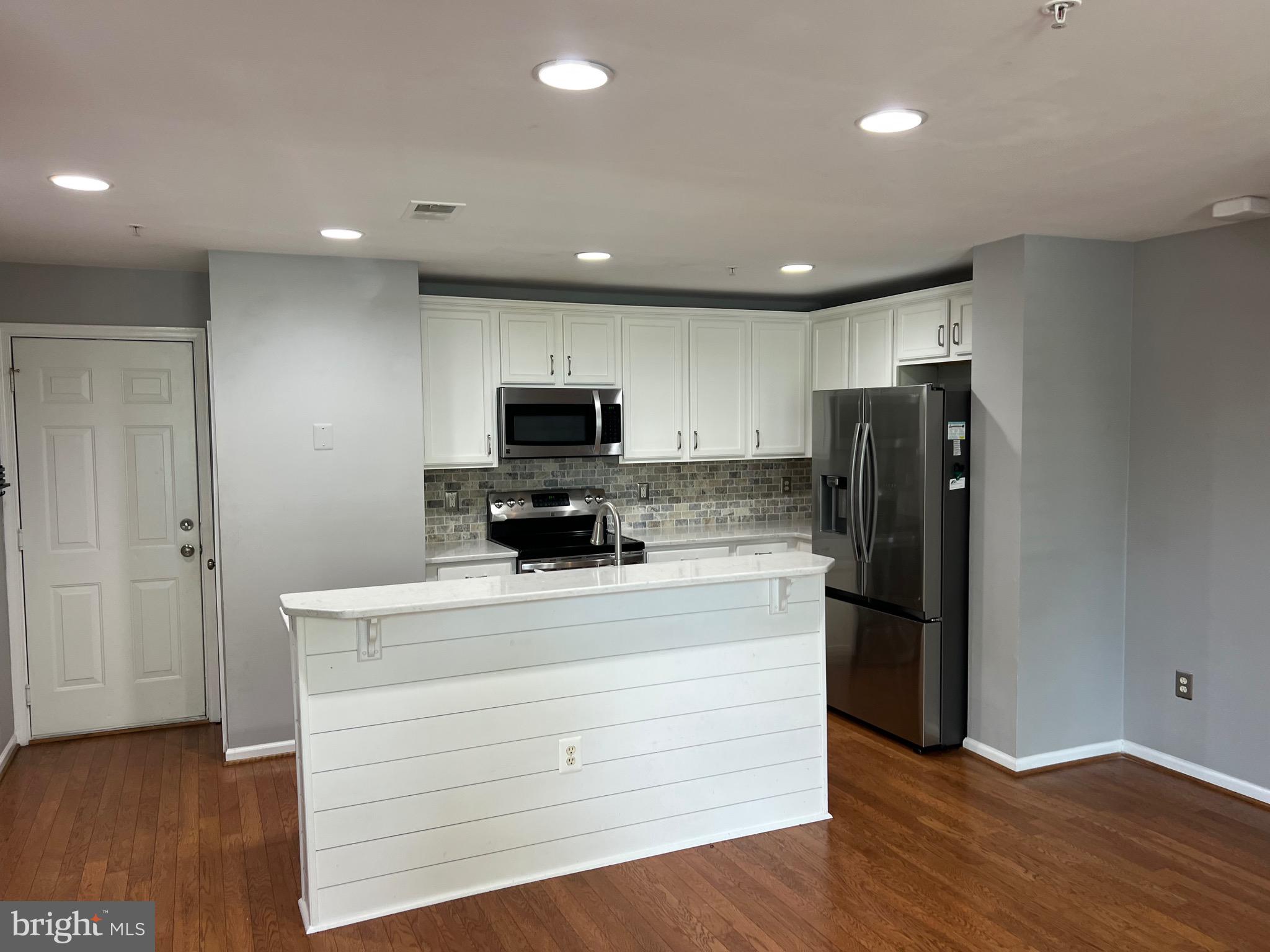 42233 TERRAZZO TERRACE