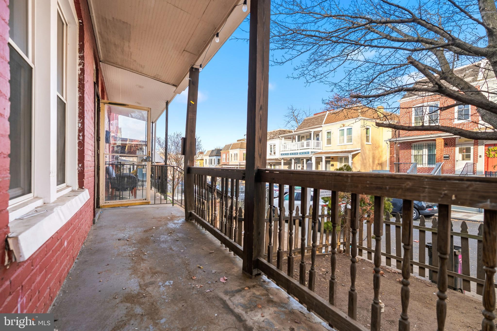 744 GRESHAM PLACE NW