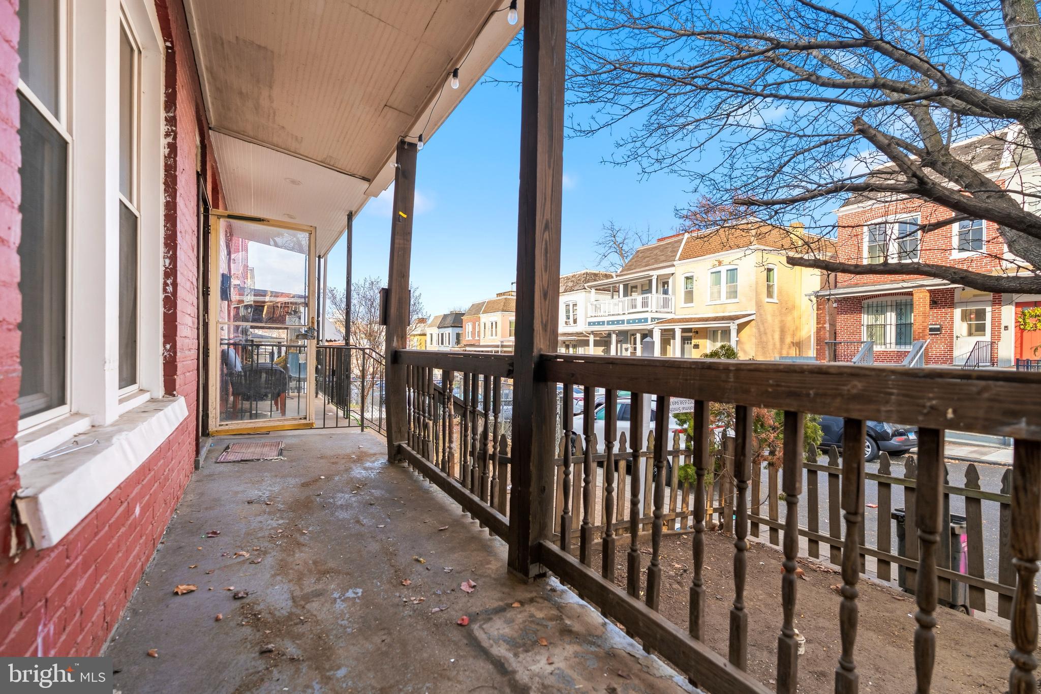 744 GRESHAM PLACE NW