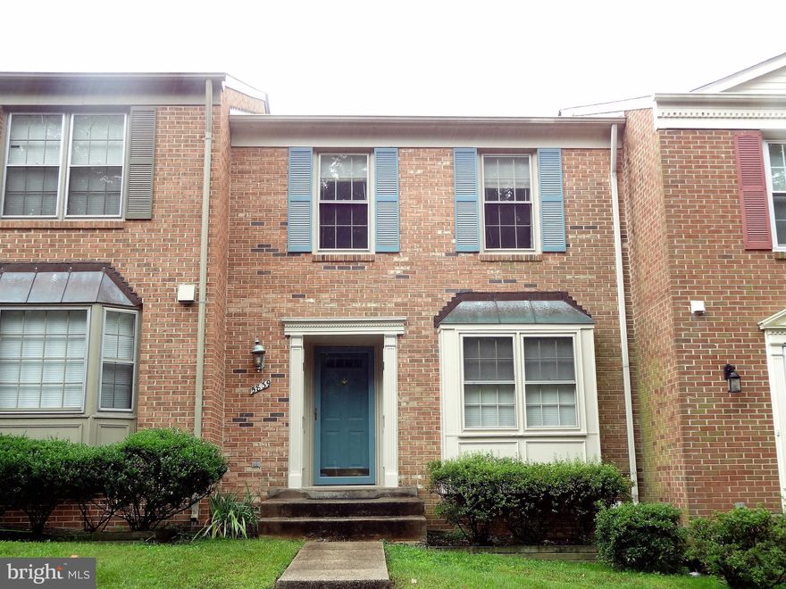 Move-in ready Townhome in terrific community of Little Rocky Run. Close-by neighborhood amenities: Pool, Tennis, Tot Lots & walking trails. Convenient to major commuter routes - Rush Bus to Vienna METRO picks up in community. Neutral and clean Interior with quality flooring & new carpet. Renovated Kitchen: granite, stainless & ample soft-close white cabinetry. Large Sun Deck plus fenced Back Yard.