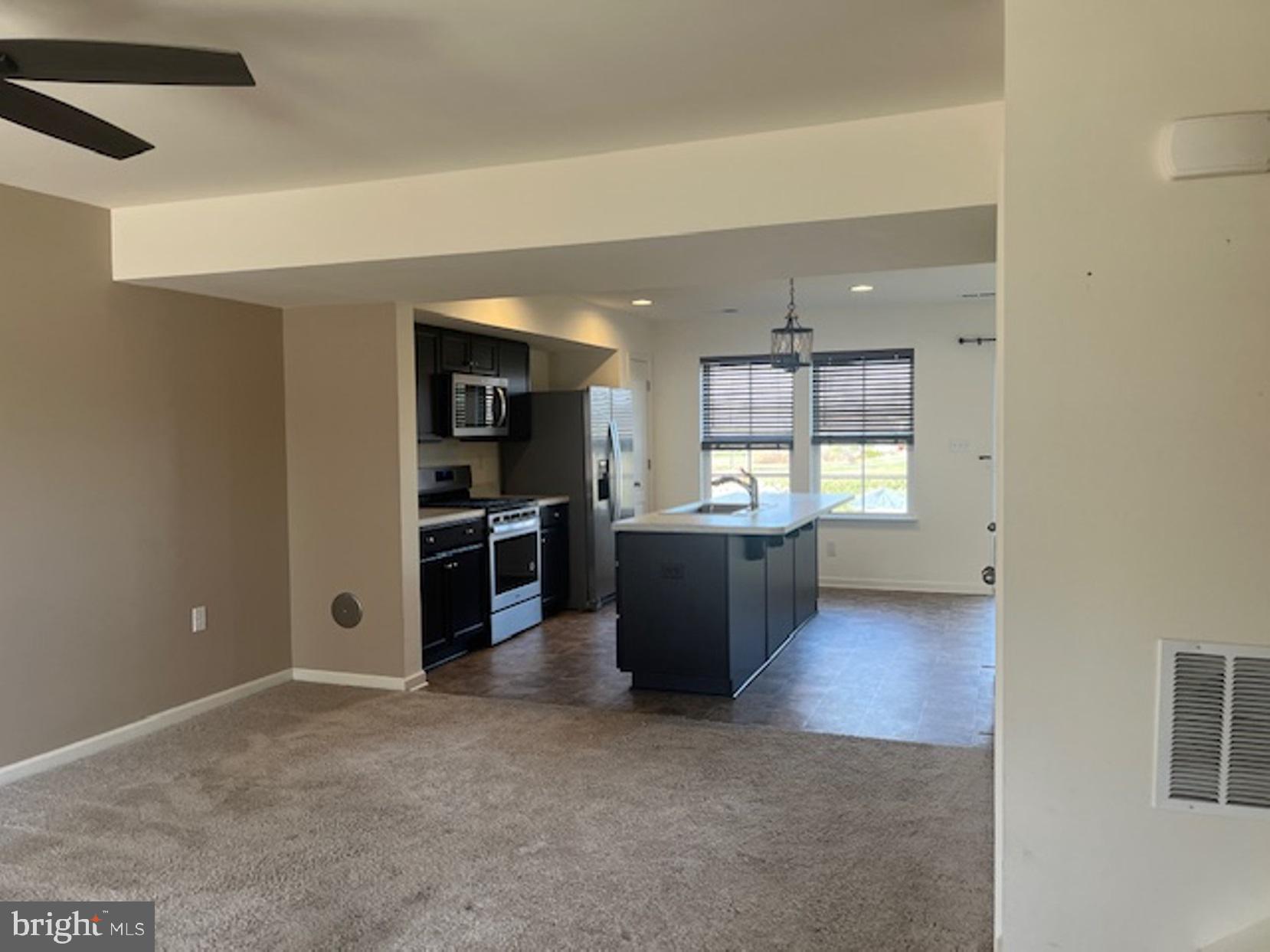 ARCHERS ROCK - Residential Lease