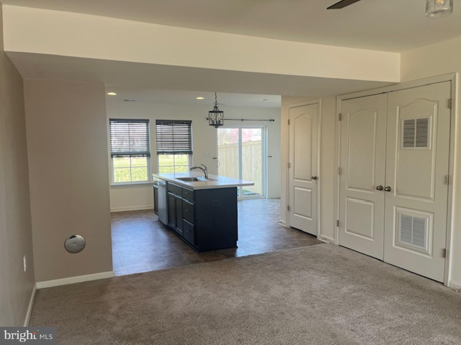 ARCHERS ROCK - Residential Lease