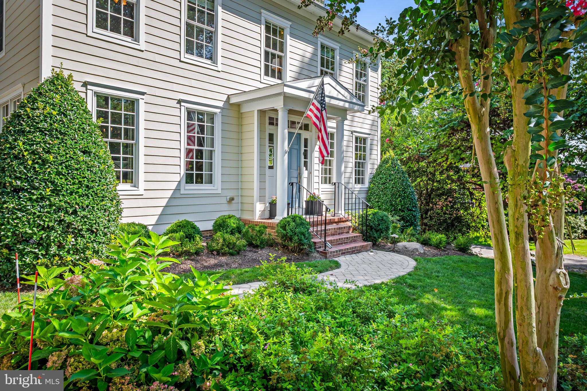 4 RIDGE ROAD