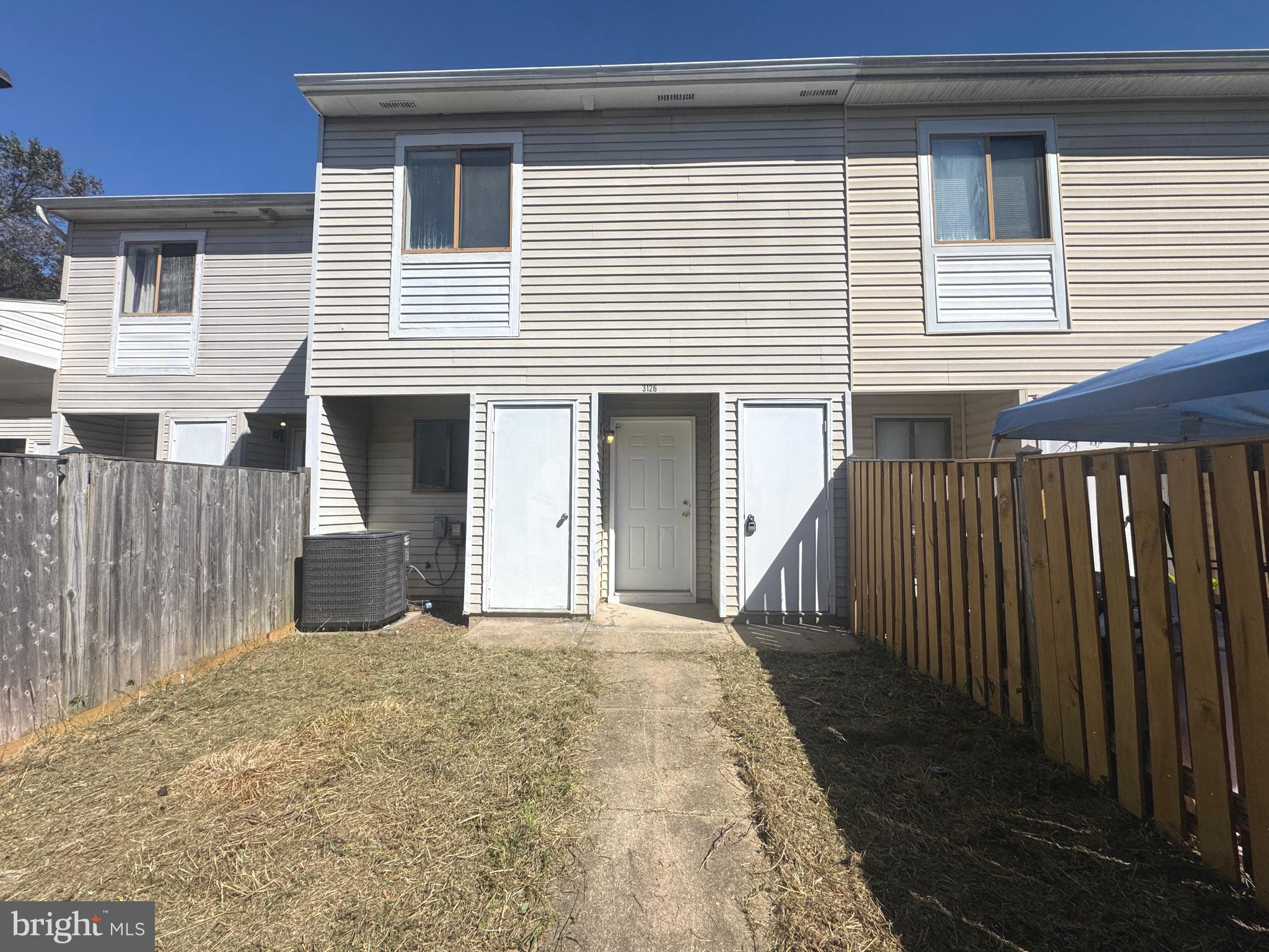 HUNTINGTON NEIGHBORHOOD - Residential