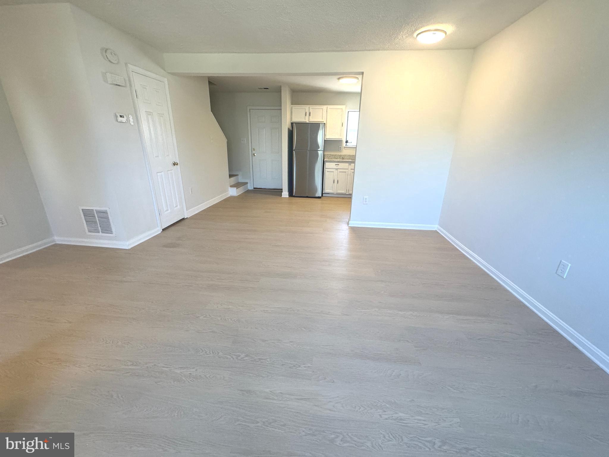 HUNTINGTON NEIGHBORHOOD - Residential