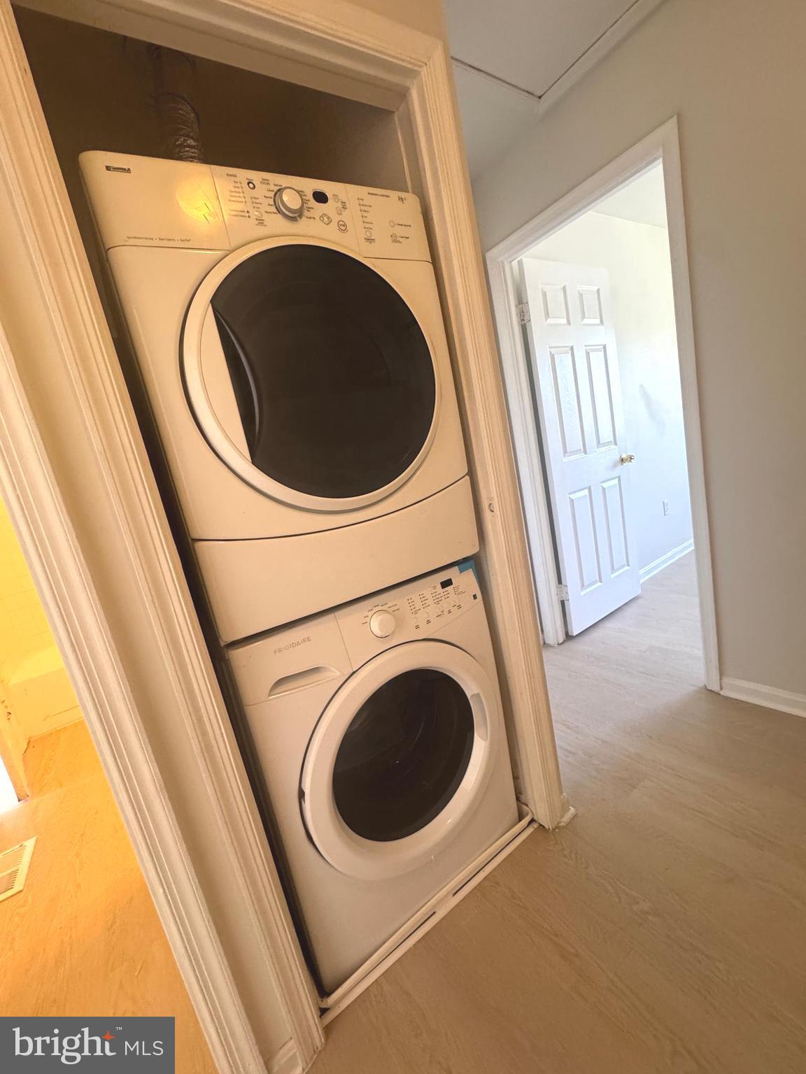 HUNTINGTON NEIGHBORHOOD - Residential