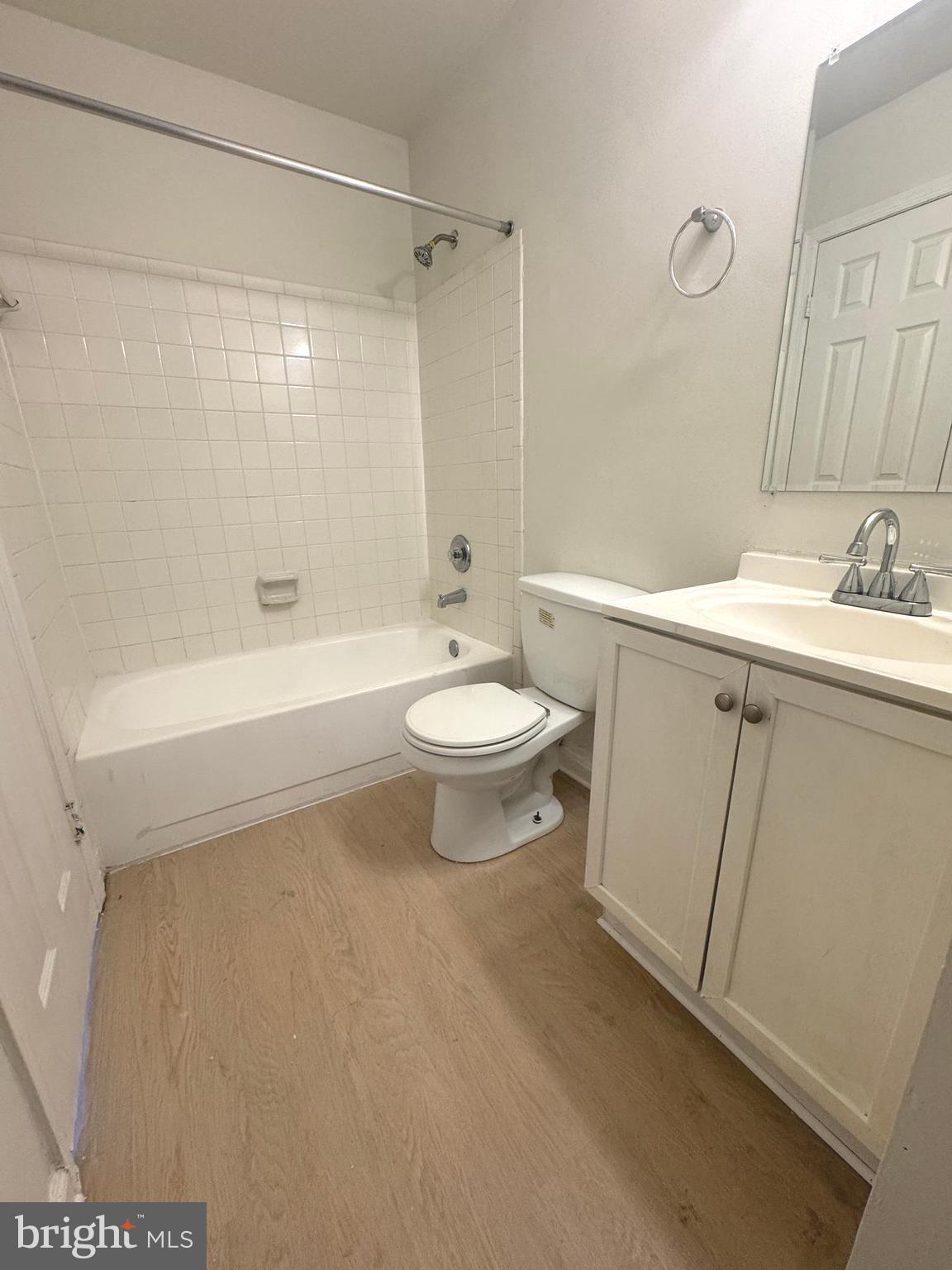 HUNTINGTON NEIGHBORHOOD - Residential