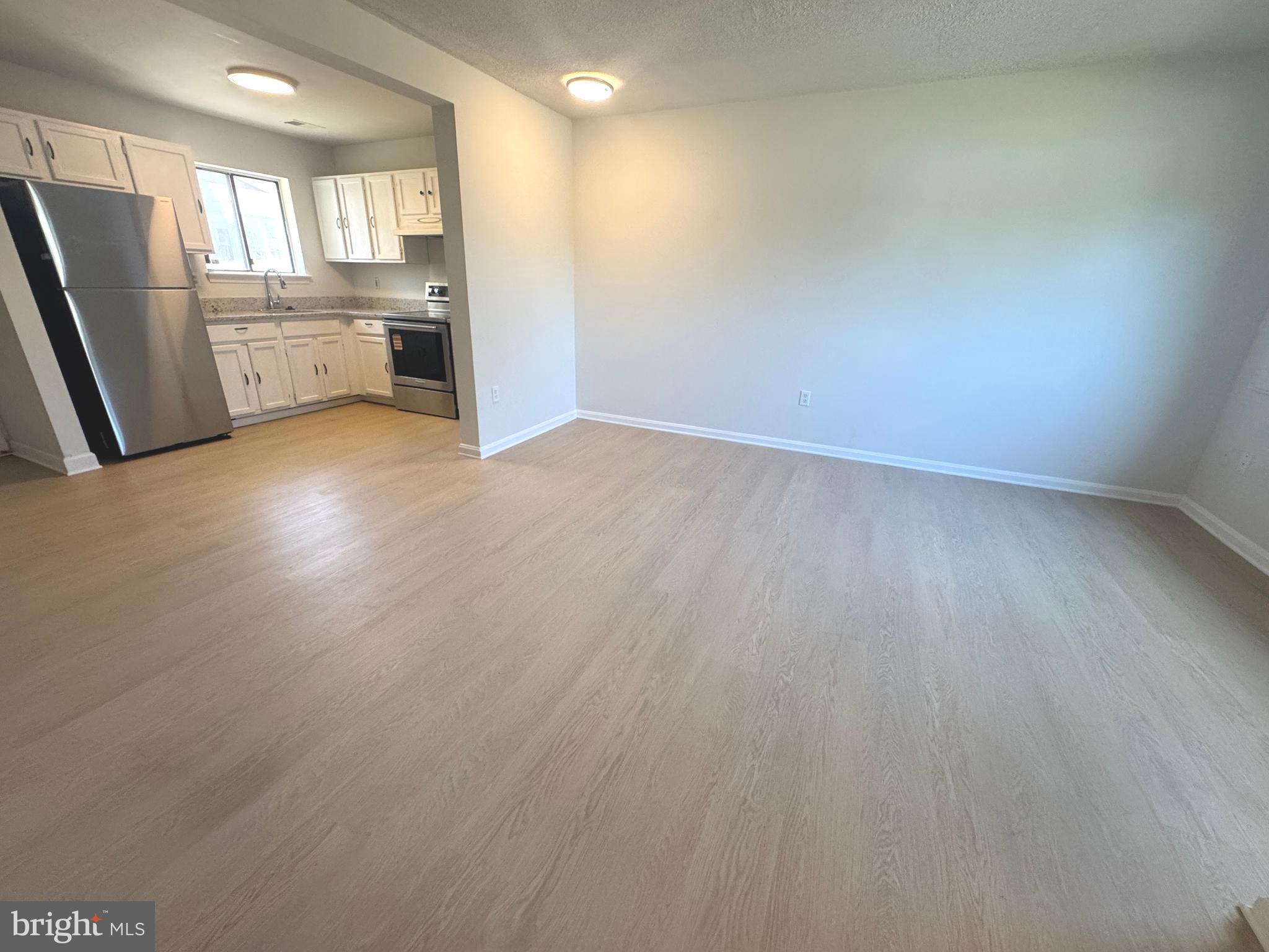 HUNTINGTON NEIGHBORHOOD - Residential