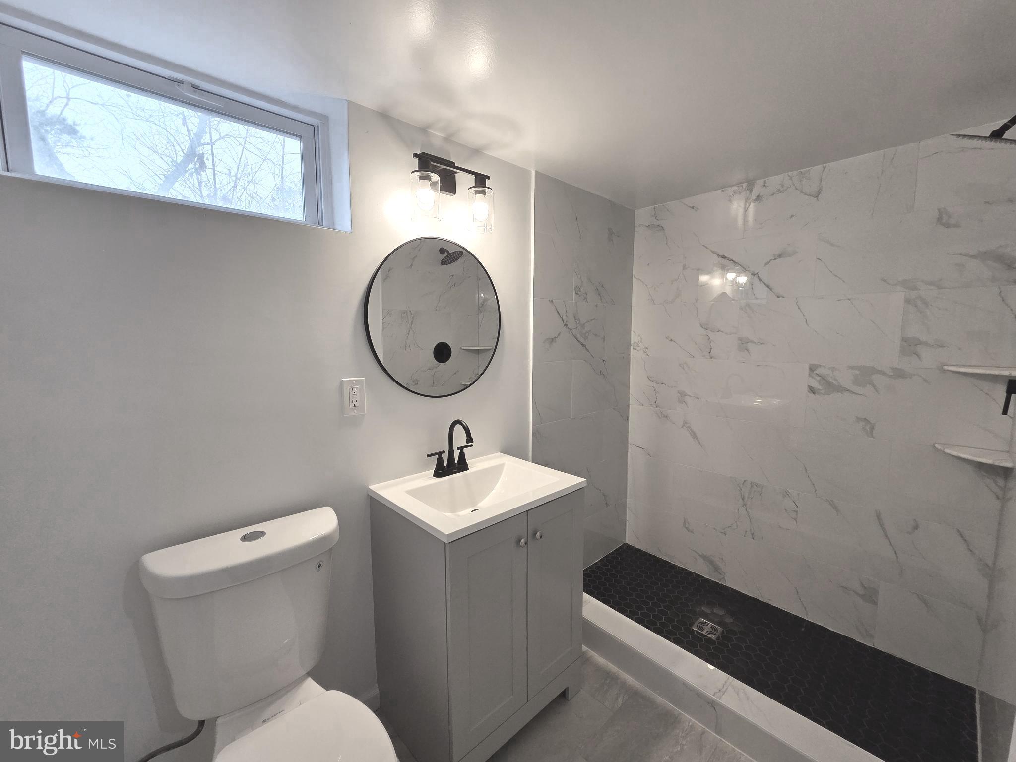 BARNABY MANOR OAKS - Residential Lease