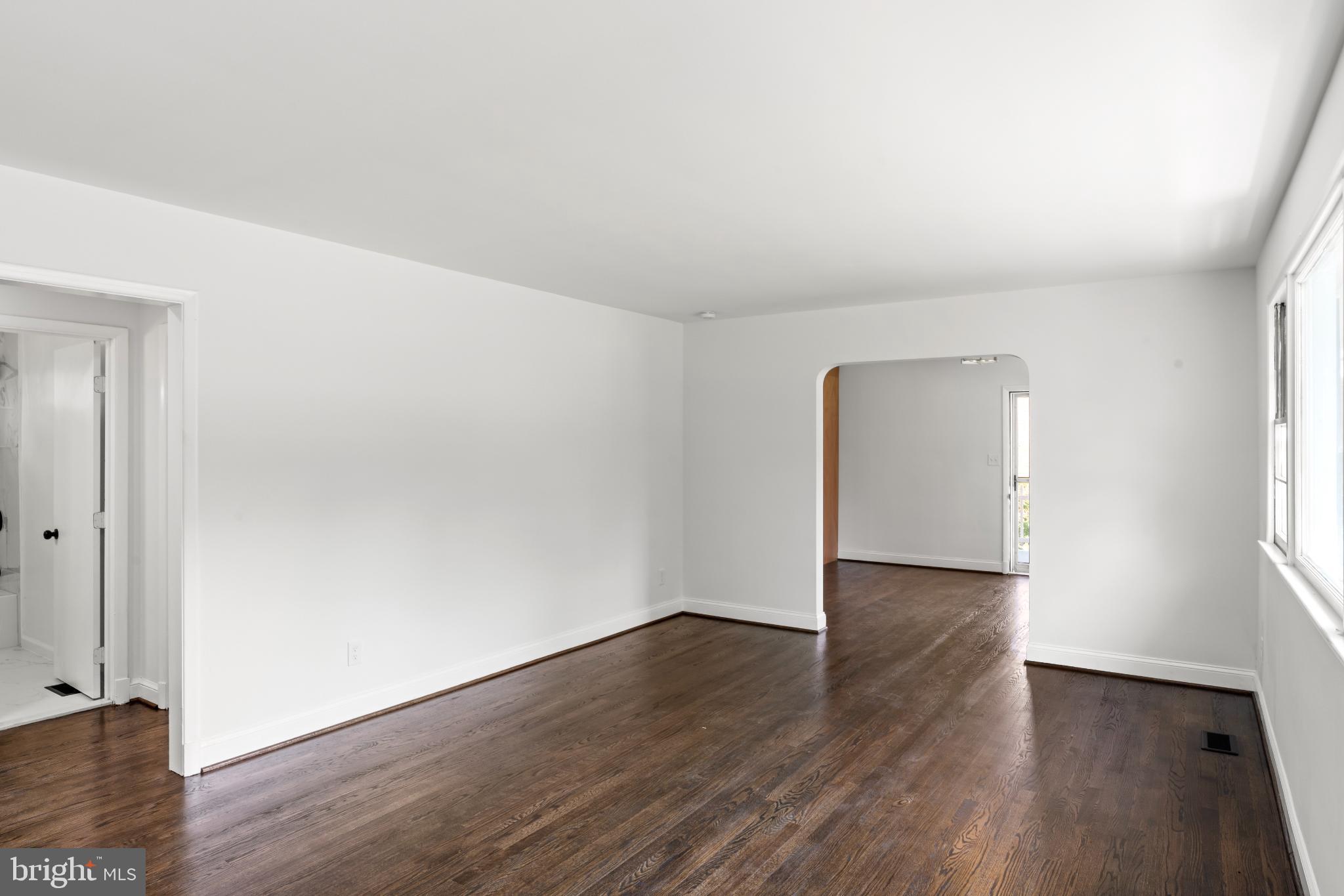 BARNABY MANOR OAKS - Residential Lease