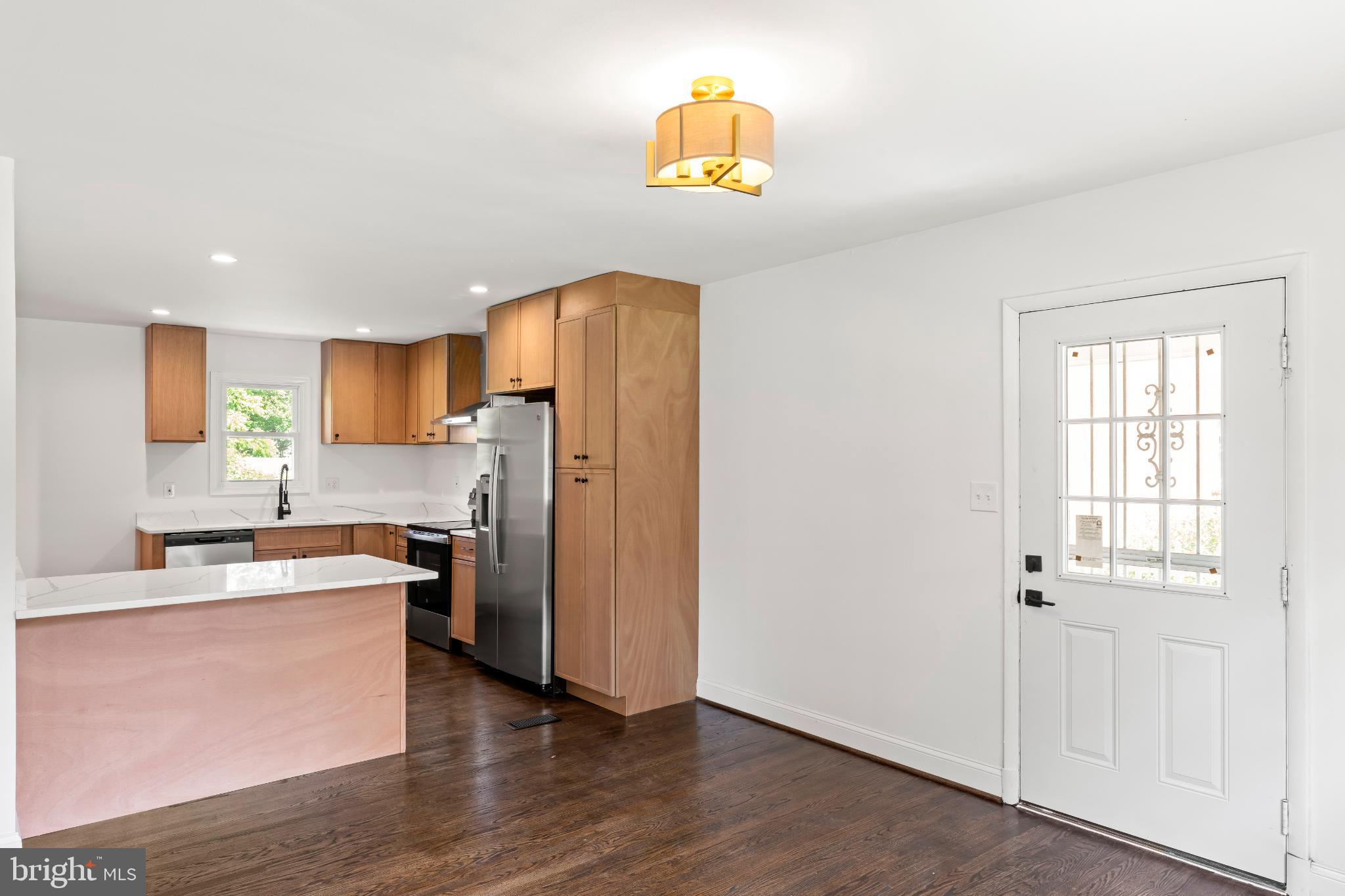 BARNABY MANOR OAKS - Residential Lease