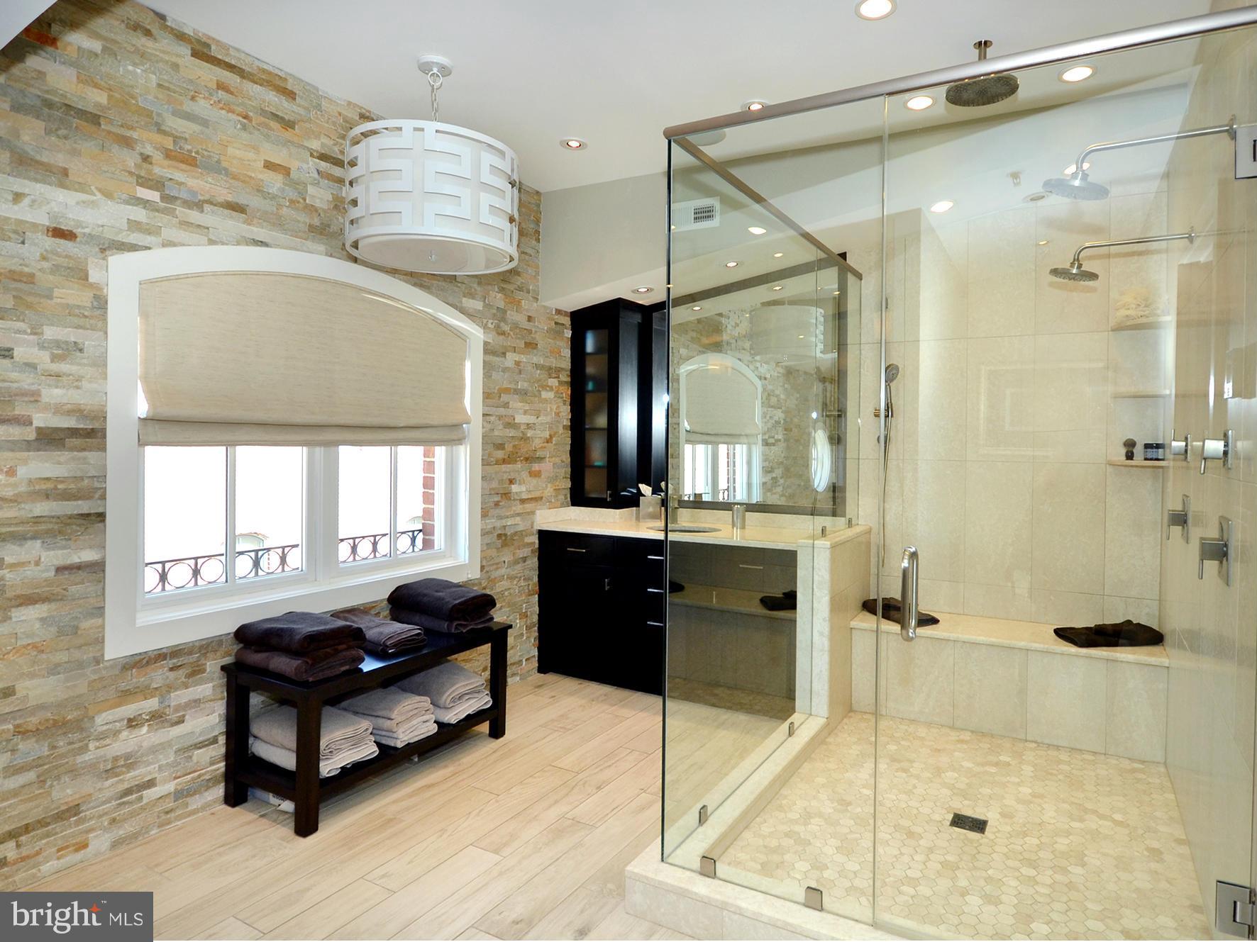 NORTH SHORE - Residential