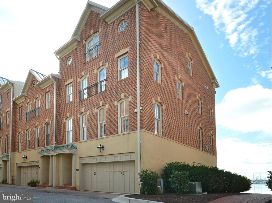 Magnificent North Shore, waterfront, one of a kind, 4 level, EOG TH boasts 4300 +/- sq' of exquisite living space. Complete renovation in 2014 w/every upgrade imaginable. This 4 BR/4.5 BA offers a gourmet kitchen, Viking SS appl, butlers pantry, stunning top flr MBR/BA, bal, walk-in cl ,HW flrs, 3 gas FP's, BR's w/ensuite BA, 2 car gar + 3 sp (5 total) Rm left for an elevator Qualified Buyers Only