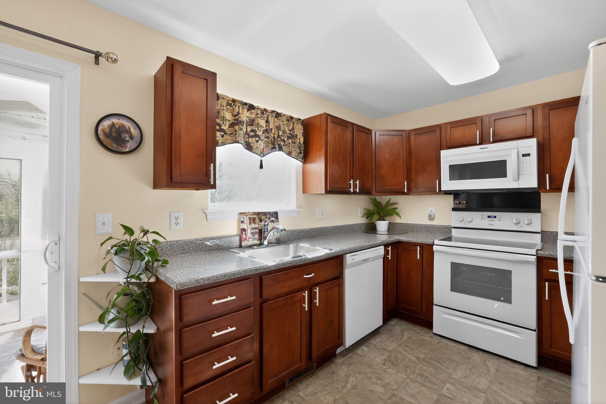 CAMBRIA VILLAGE - Residential