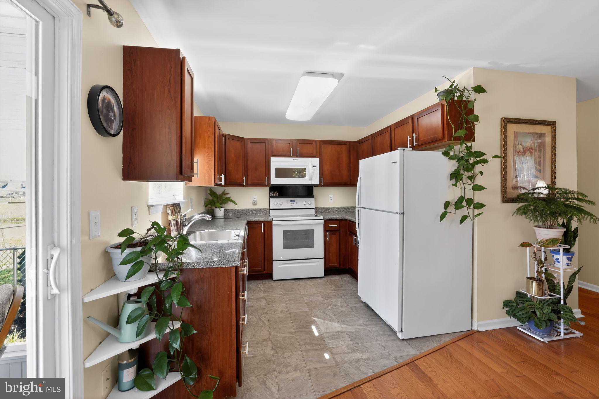 CAMBRIA VILLAGE - Residential