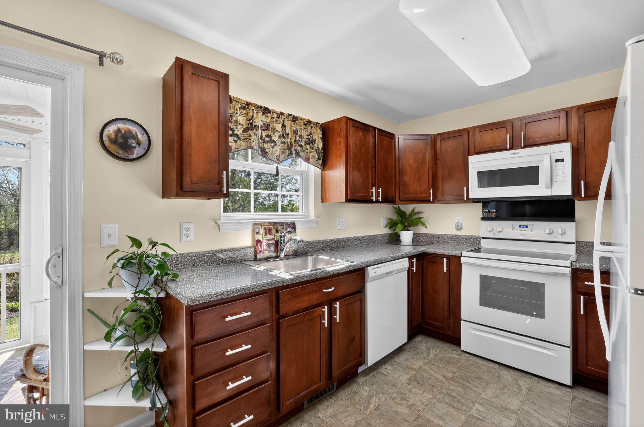 CAMBRIA VILLAGE - Residential