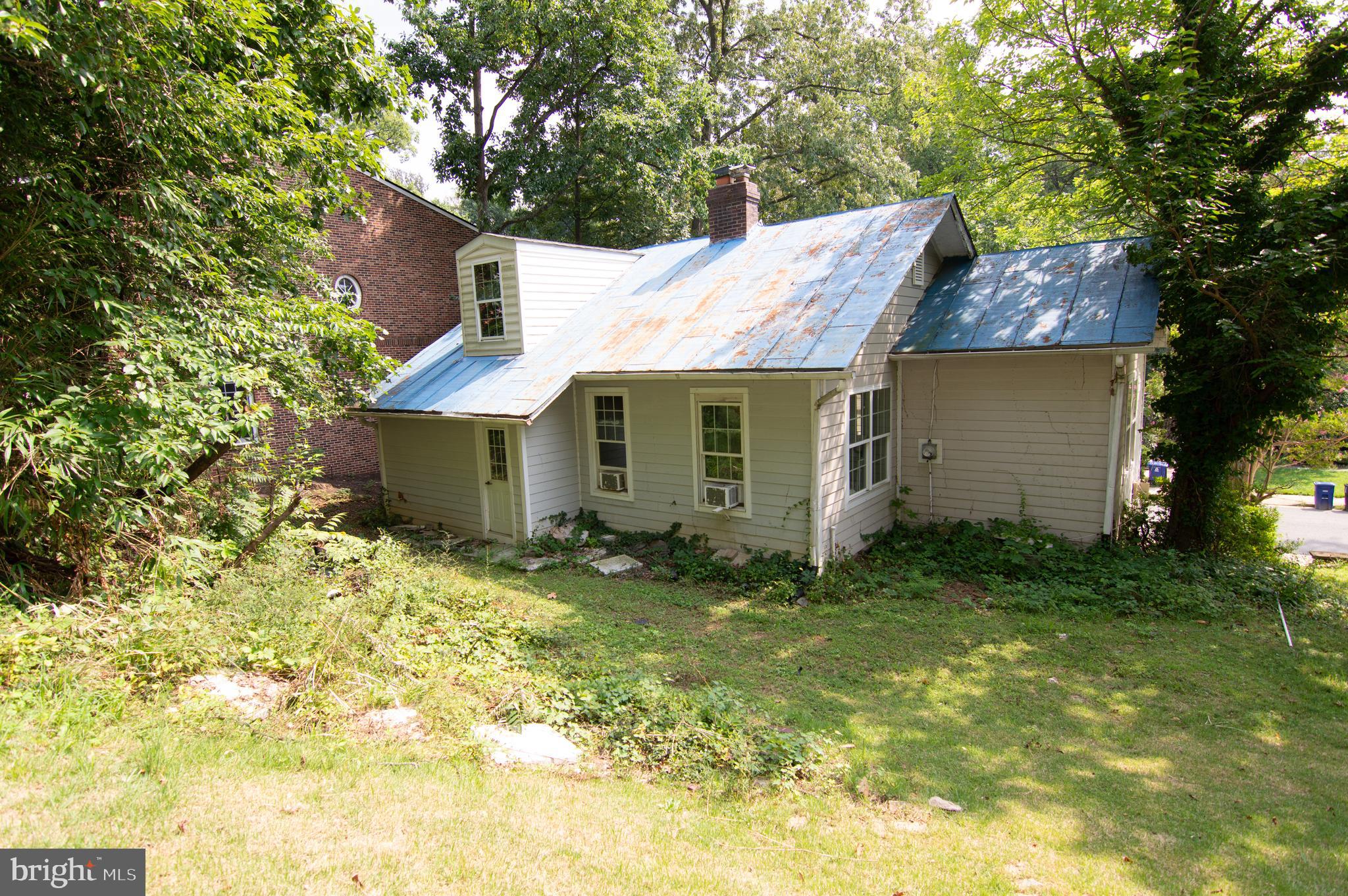 4003 VACATION LANE