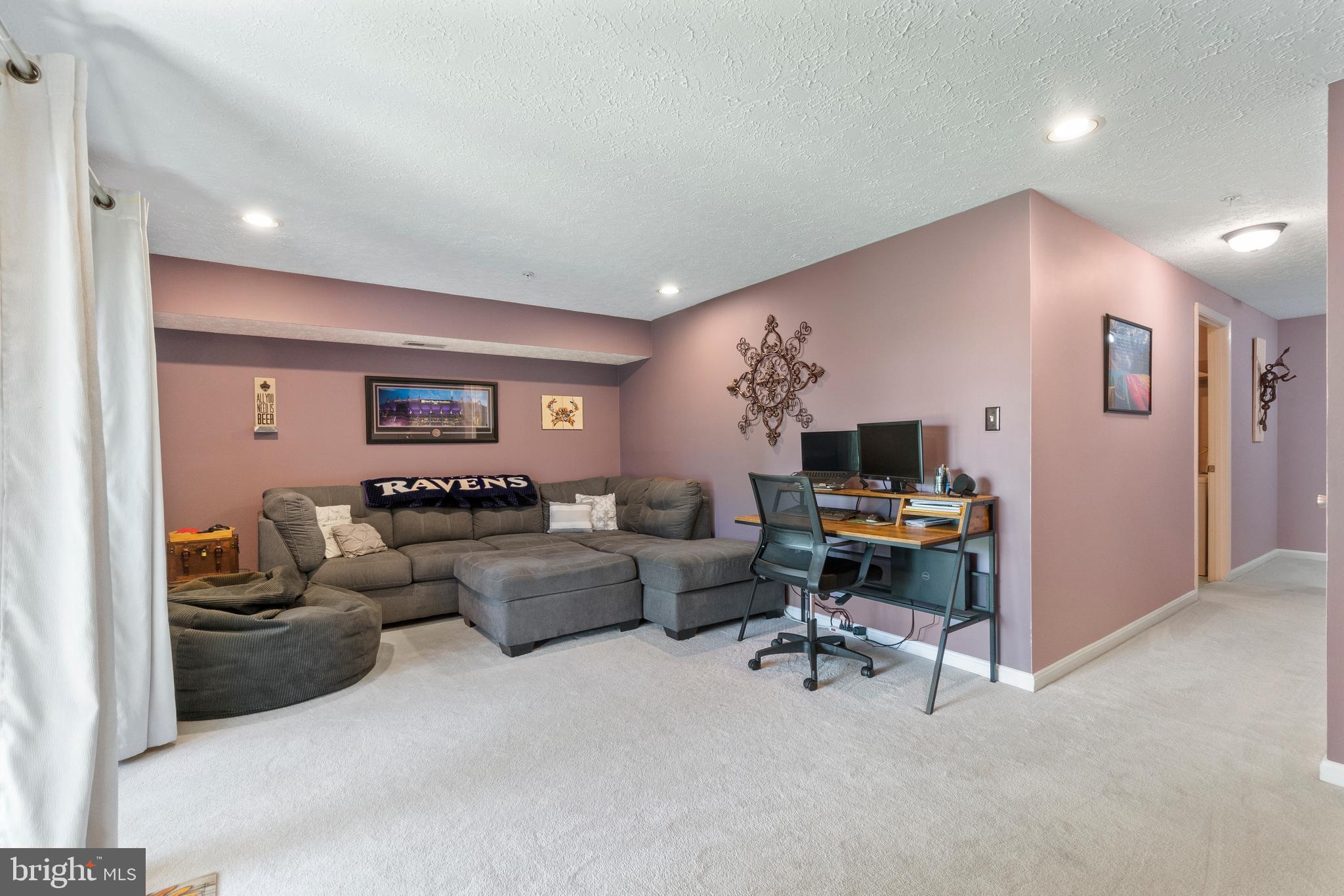 CONSTANT WOODS - Residential