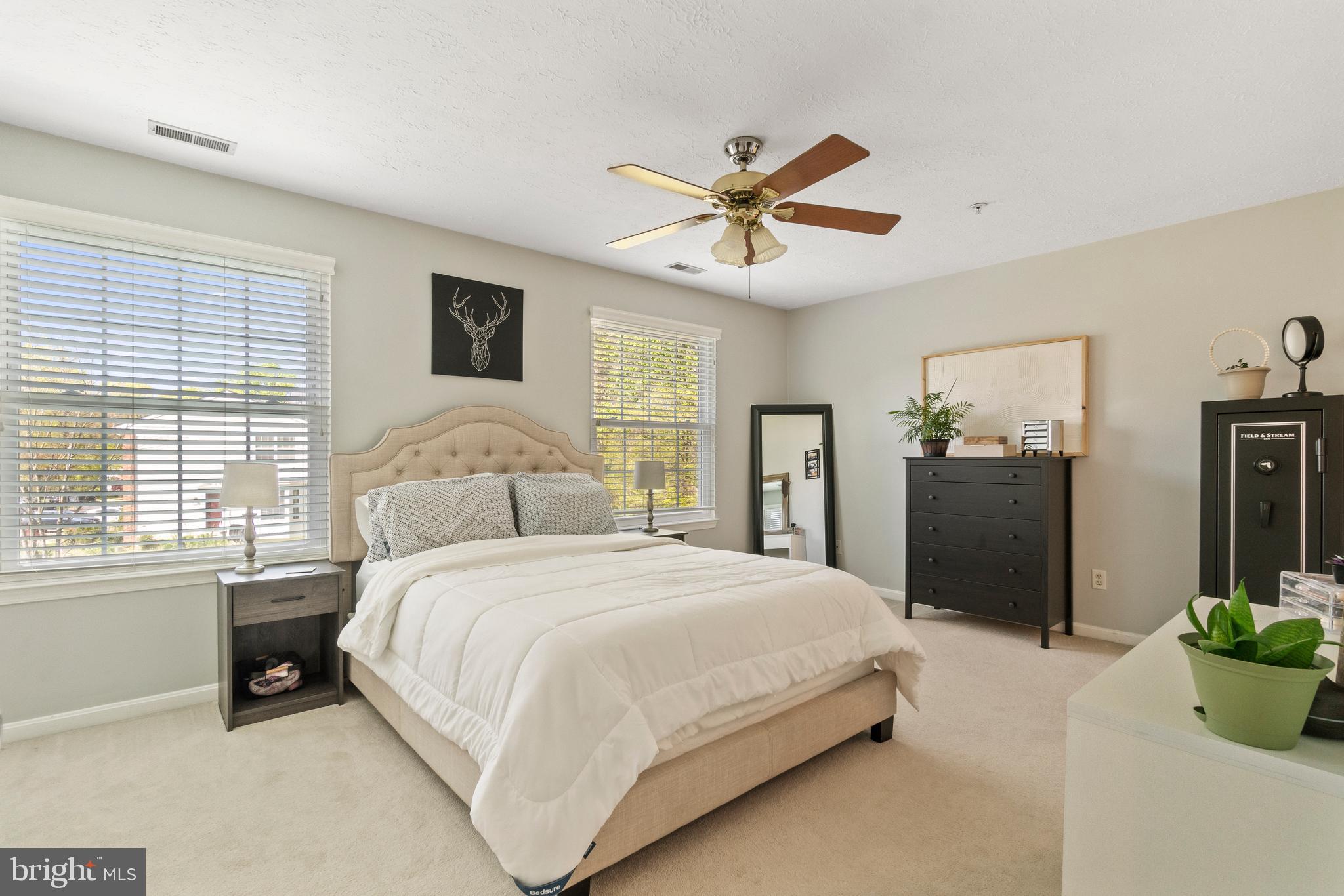 CONSTANT WOODS - Residential