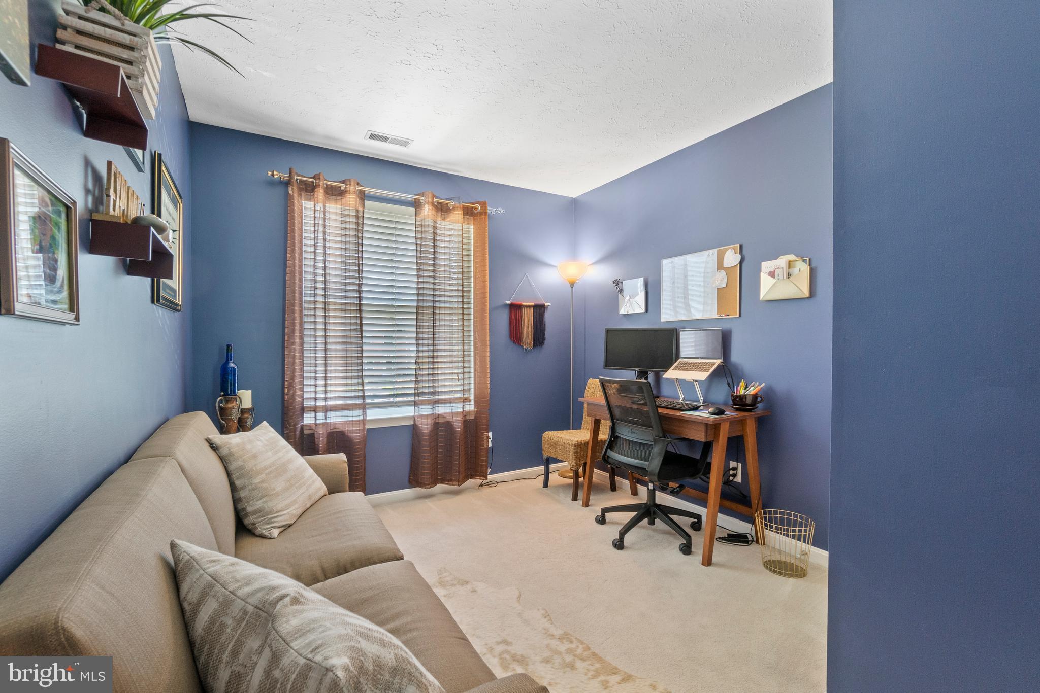 CONSTANT WOODS - Residential