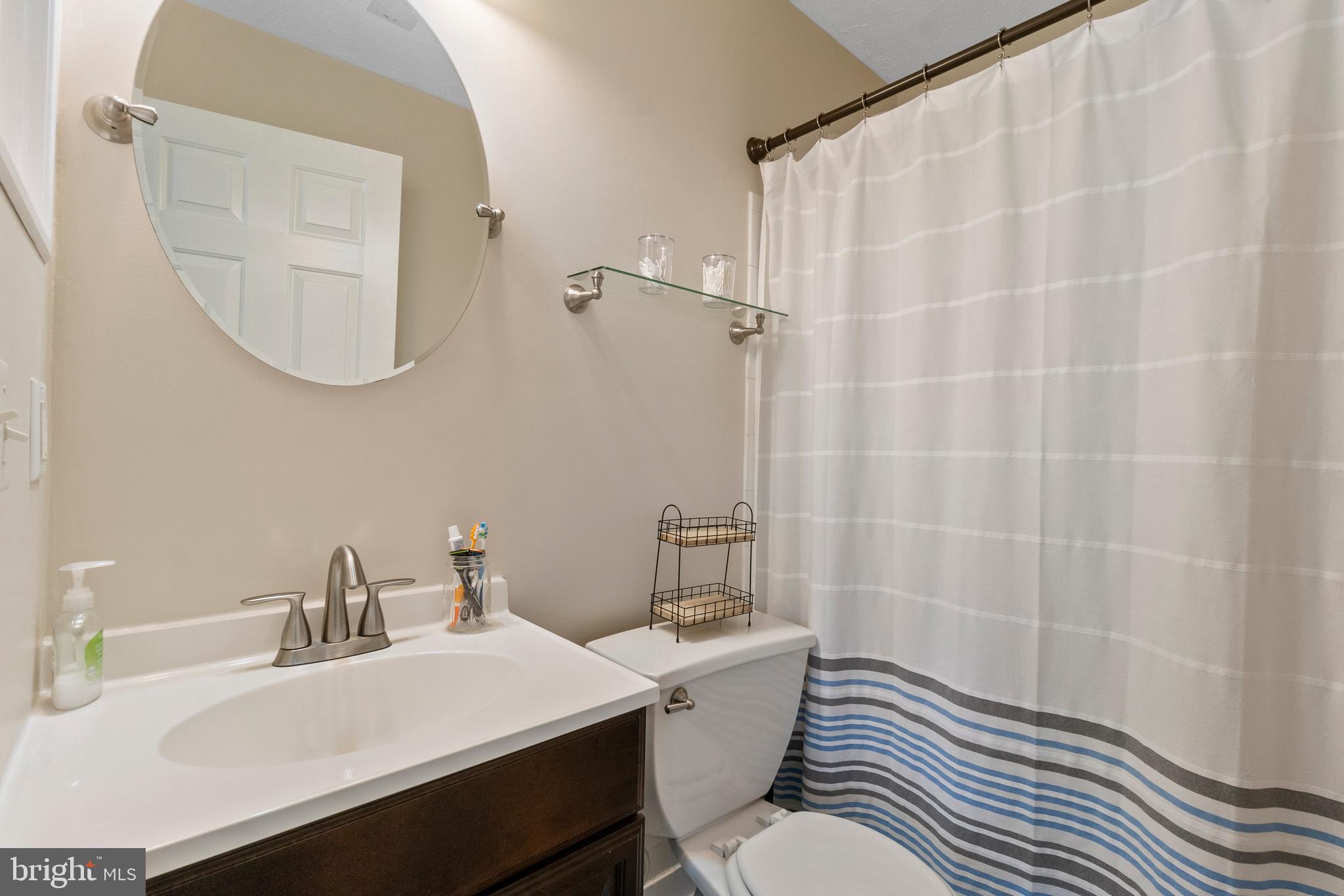 CONSTANT WOODS - Residential