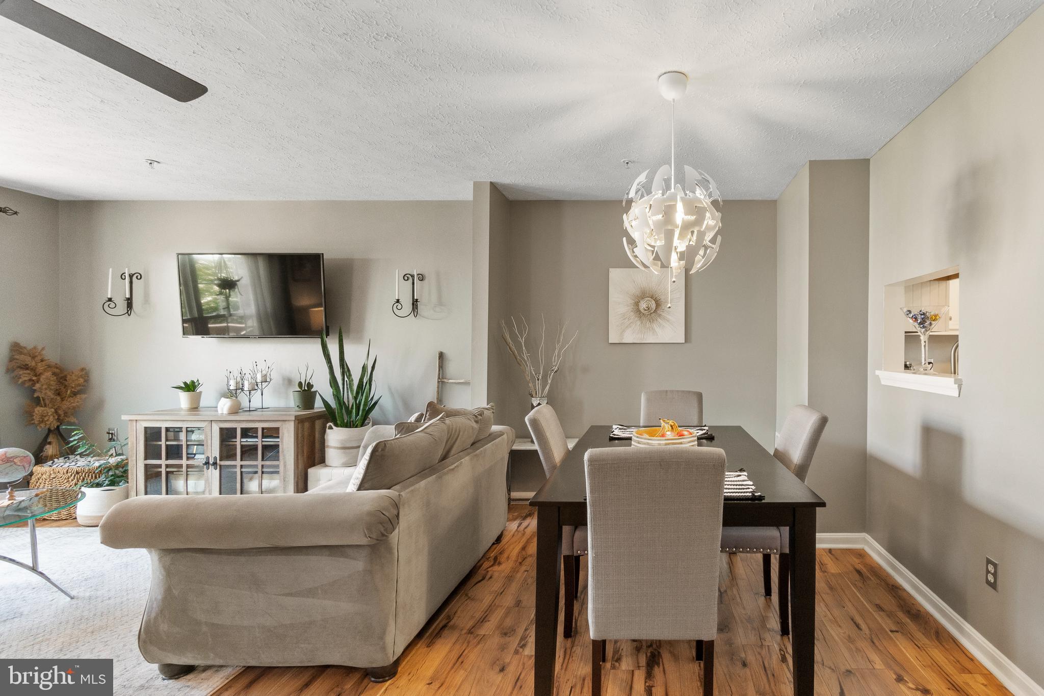 CONSTANT WOODS - Residential