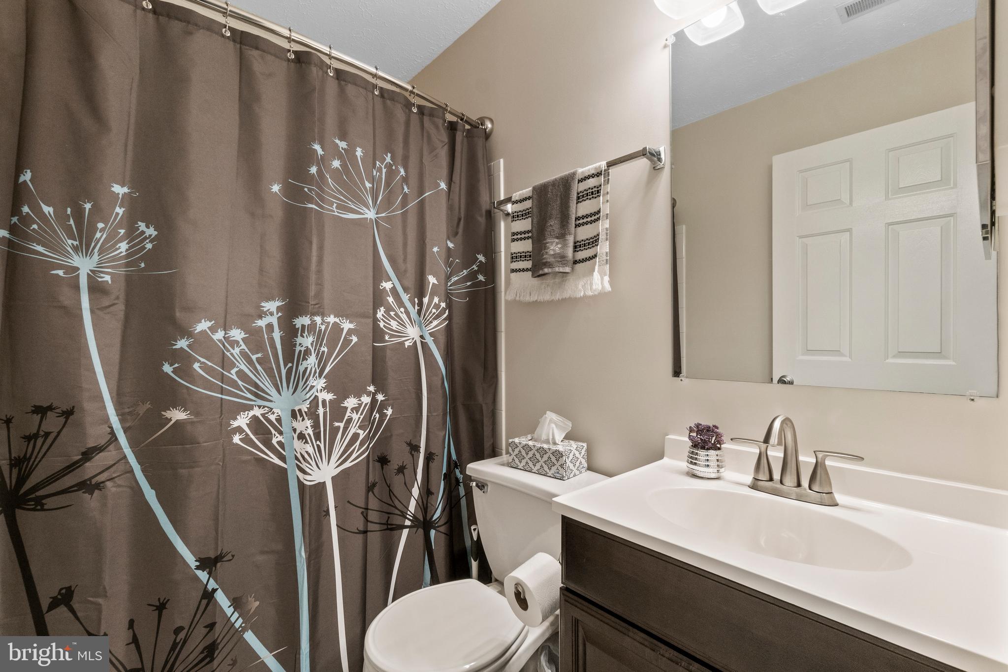 CONSTANT WOODS - Residential