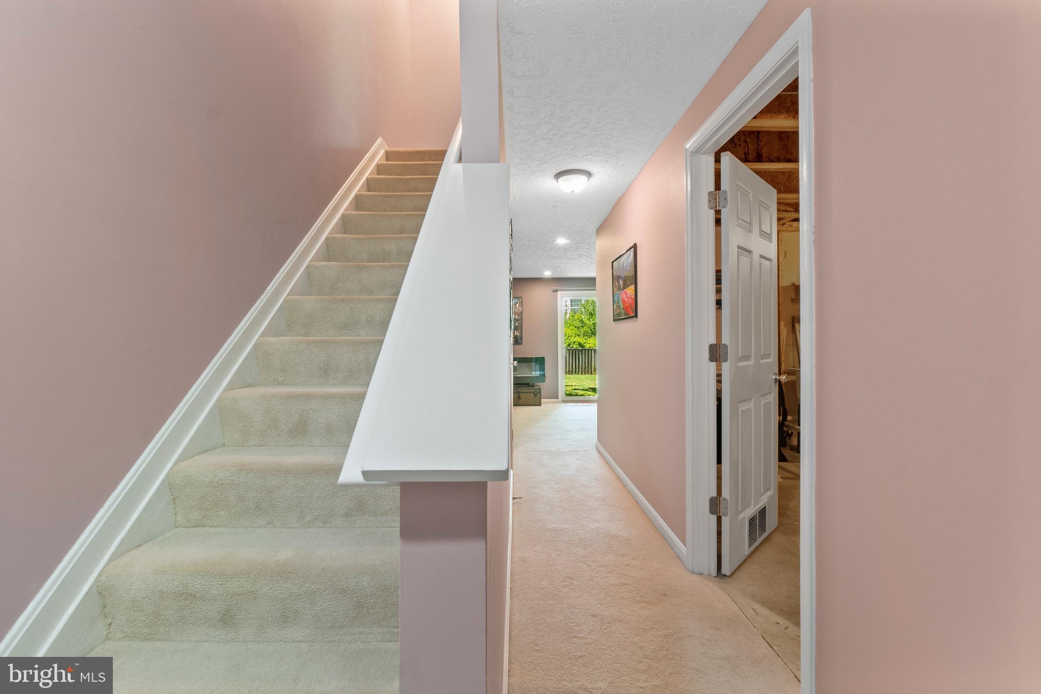 CONSTANT WOODS - Residential