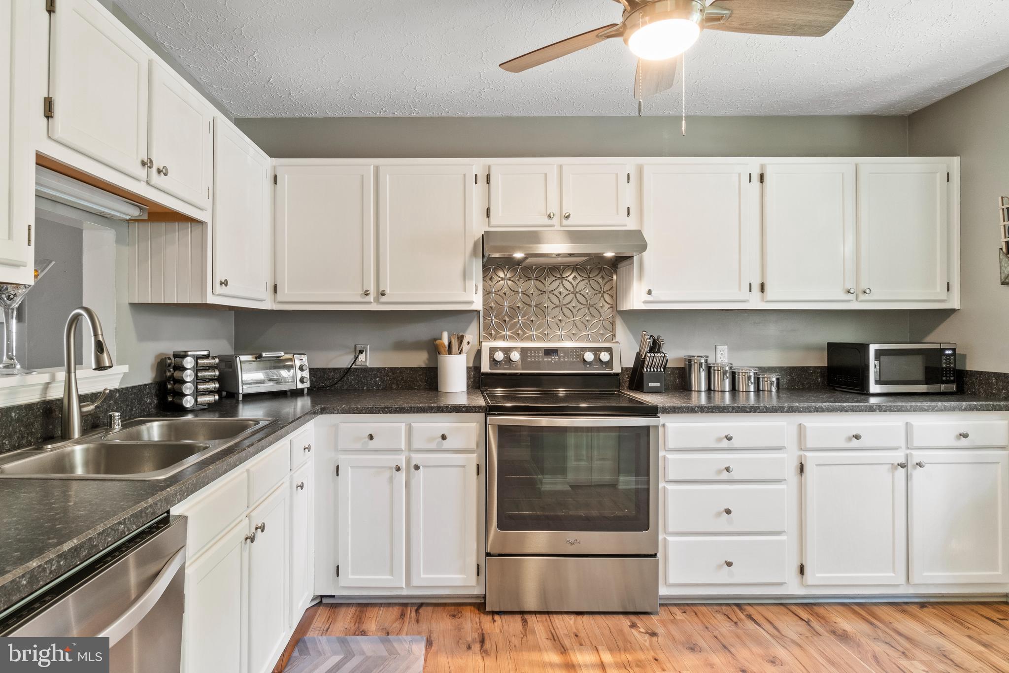 CONSTANT WOODS - Residential