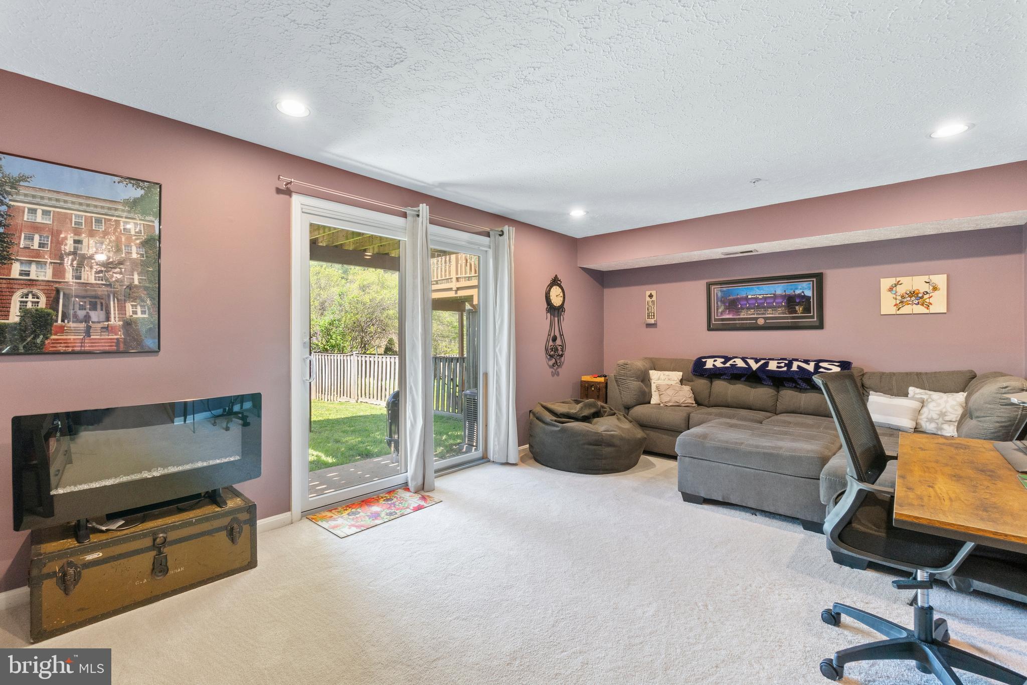 CONSTANT WOODS - Residential