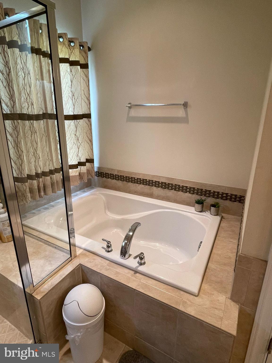 STATION VIEW - Residential Lease