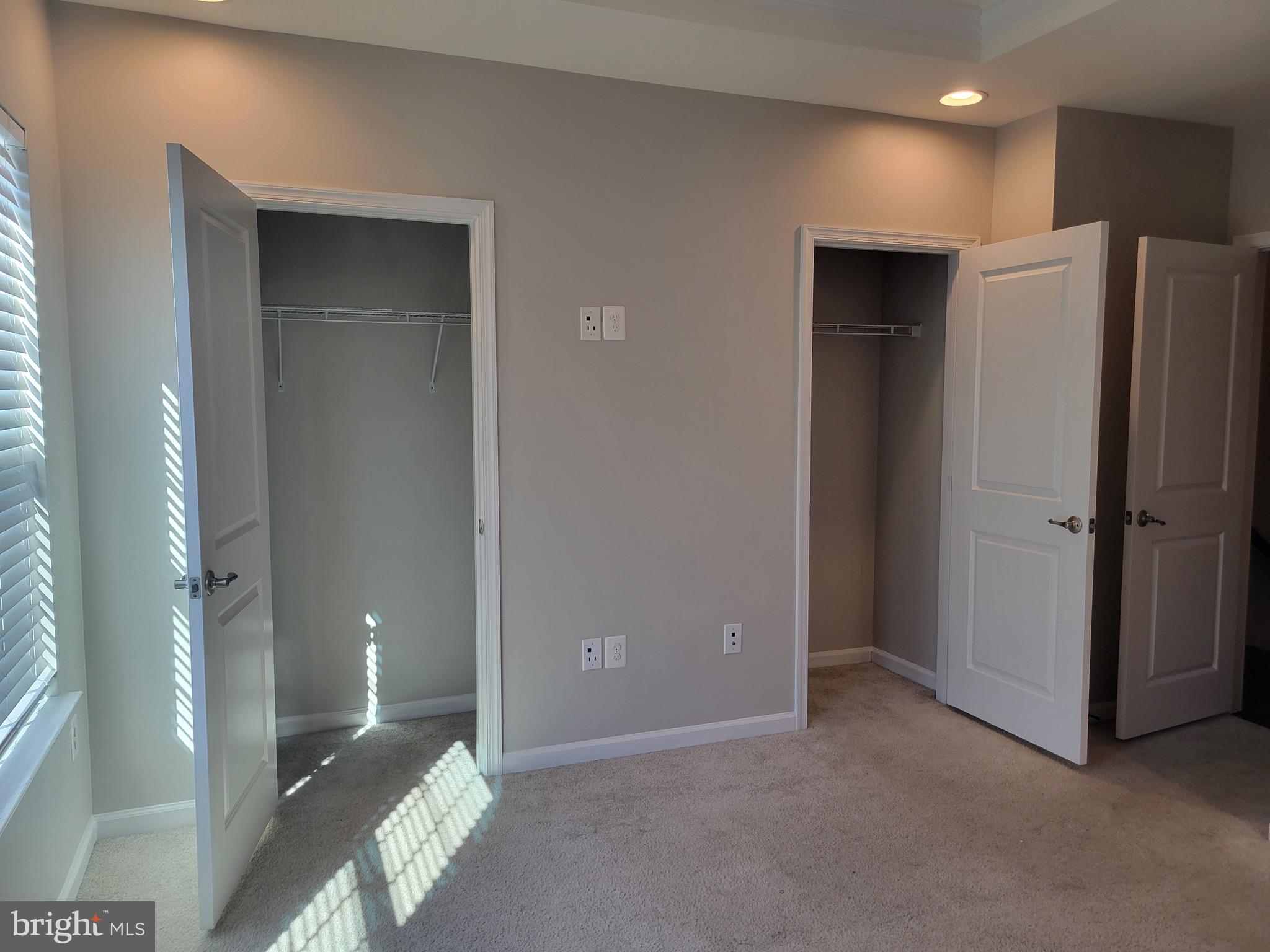 ELKRIDGE CROSSING - Residential Lease