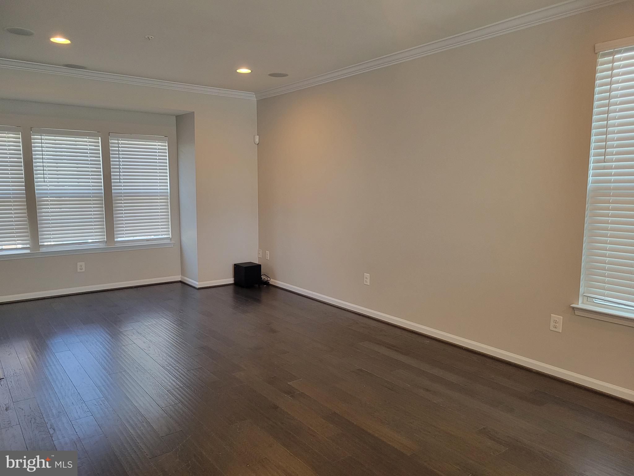 ELKRIDGE CROSSING - Residential Lease