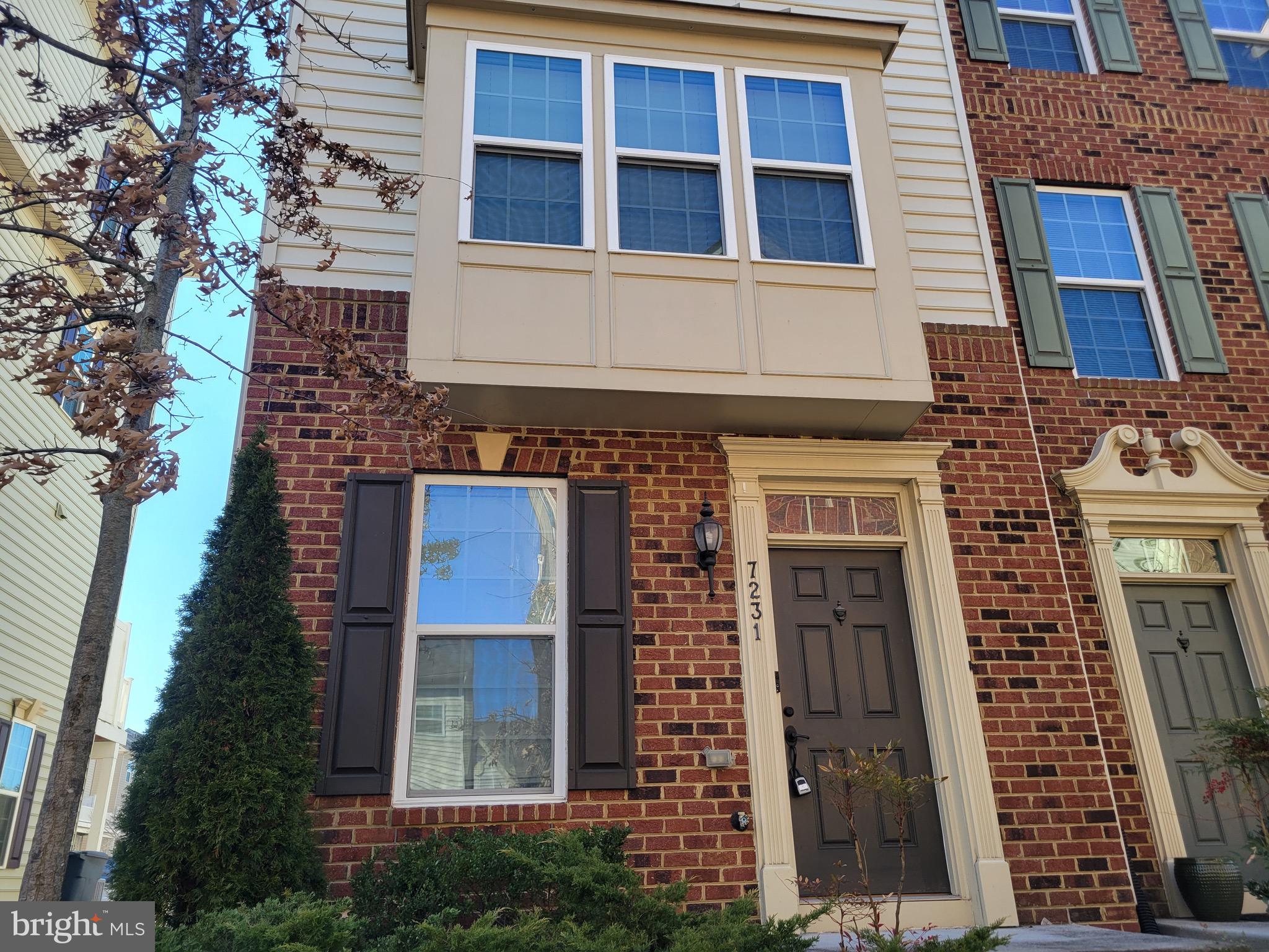 Beautiful 2 BR/2.5 BA EOG Townhome in Elkridge! Featuring hardwood floors and neutral-toned walls, this home offers a den on the first level, perfect for an office or family room. The spacious and bright living area flows into the kitchen and dining space, complete with stunning countertops, a breakfast island, cabinetry, marble accents, and stainless steel appliances. Step out onto the deck for outdoor relaxation. A half bathroom on the main level adds convenience. Upstairs, two spacious bedrooms each have their own full bathroom, including a luxurious master suite with a floor-to-ceiling tiled shower and dual shower heads. Parking includes an attached garage and driveway!
Local Attractions and Nearby Highways:
- Rockburn Branch Park: A scenic park with hiking trails, sports fields, and picnic areas.
- Historic Ellicott City: A charming district with boutique shops, restaurants, and historic sites.
- Arundel Mills Mall: A major shopping center featuring retail stores, dining options, and entertainment!
- Patapsco Valley State Park: A nature lover’s paradise with hiking, biking, and fishing opportunities.
-National Electronics Museum: Showcasing the history and impact of electronics through interactive exhibits.
- Interstate 95 (I-95): Providing easy access to Baltimore, Washington, D.C., and surrounding areas.
- Maryland Route 100 (MD-100): Connecting Elkridge to Columbia, Glen Burnie, and major commuter routes.
Pets are considered on a case-by-case basis and with additional non-refundable pet fee!
Application Qualifications: Minimum monthly income 3 times the tenant’s portion of the monthly rent, acceptable rental history, acceptable credit history and acceptable criminal history. More specific information provided with the application.
All Bay Management Group residents are automatically enrolled in the Resident Benefits Package (RBP) for $39.95/month, which includes renters insurance, credit building to help boost your credit score with timely rent payments, $1M Identity Protection, HVAC air filter delivery (for applicable properties), move-in concierge service making utility connection and home service setup a breeze during your move-in, our best-in-class resident rewards program, and much more! The Resident Benefits Package is a voluntary program and may be terminated at any time, for any reason, upon thirty (30) days’ written notice. Tenants that do not upload their own renters insurance to the Tenant portal 5 days prior to move in will be automatically included in the RBP and the renters insurance program. More details upon application.