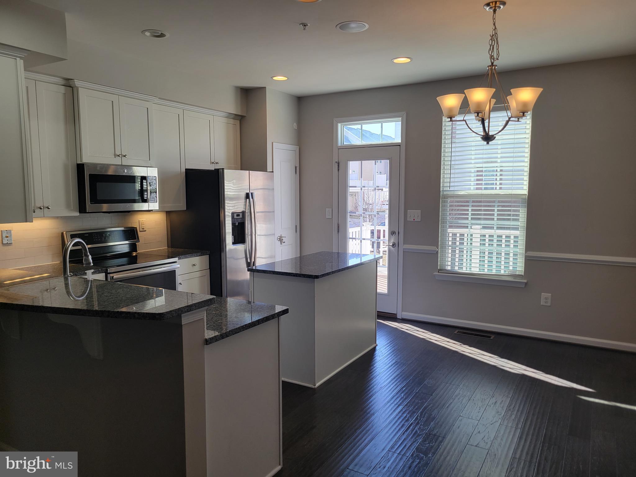 ELKRIDGE CROSSING - Residential Lease