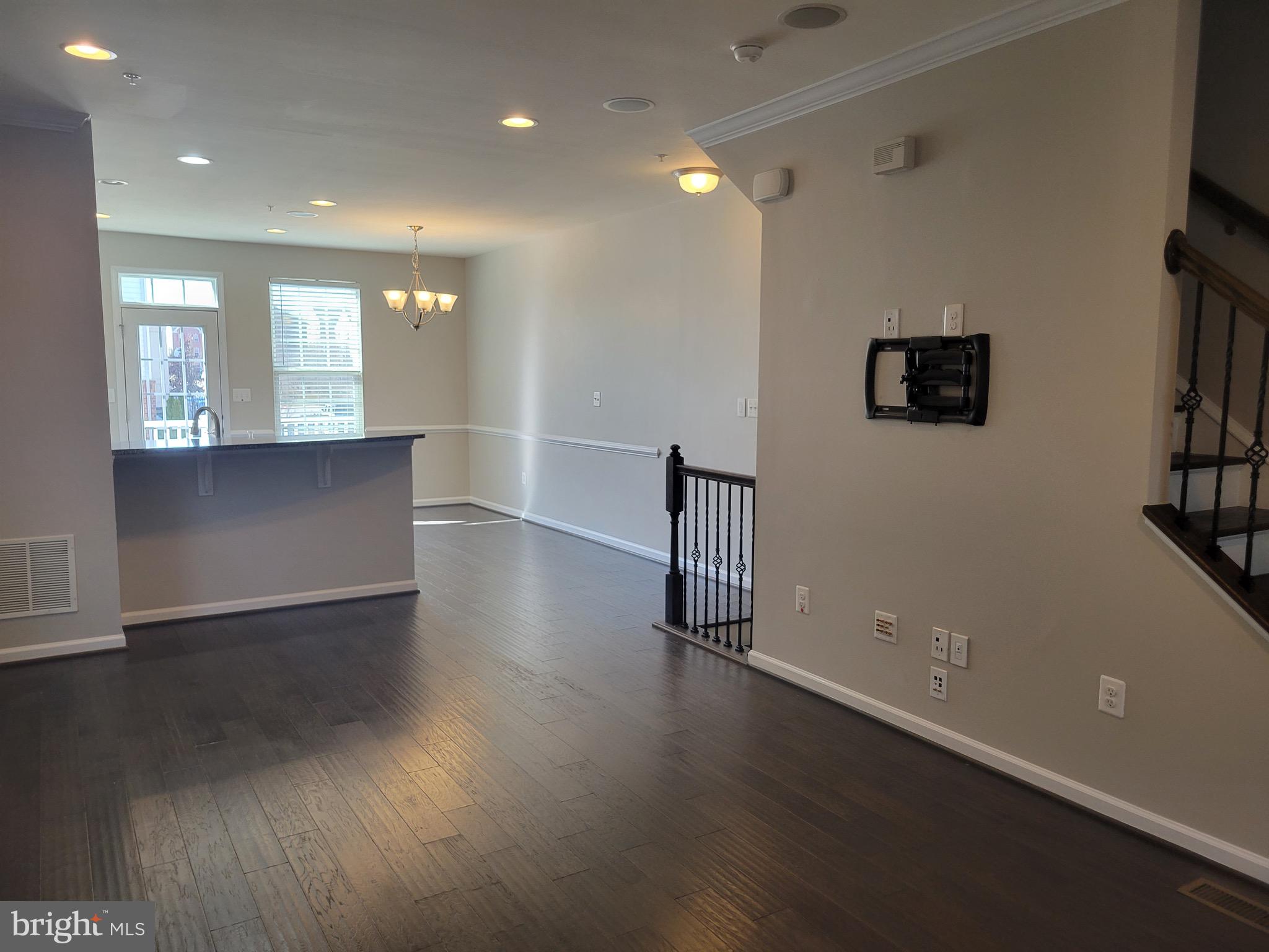 ELKRIDGE CROSSING - Residential Lease