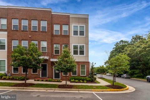 Townhouse For Sale - 9180 Snowden Ashford Road<br/> LORTON, VA 22079