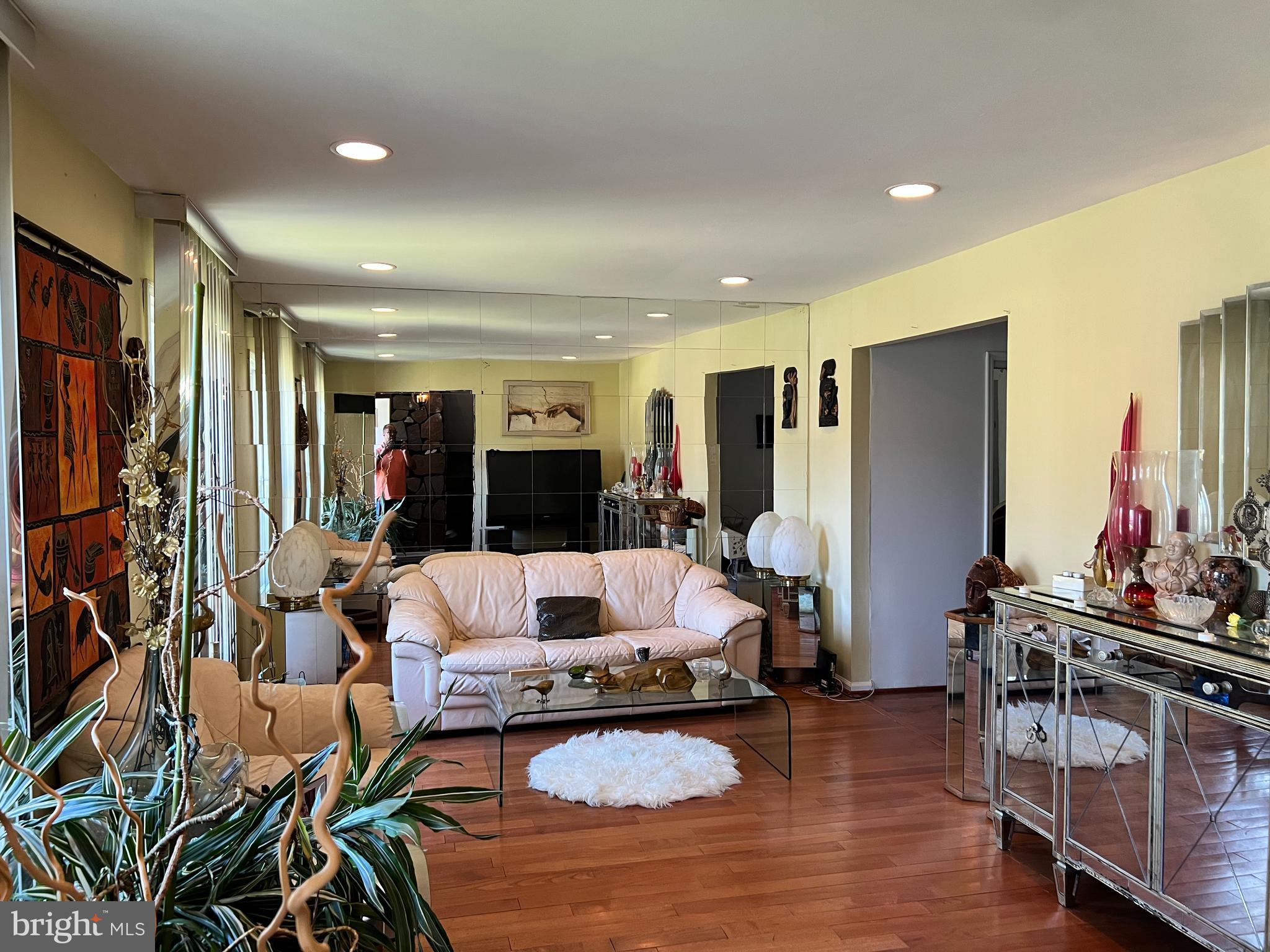 TEMPLE HILLS - Residential