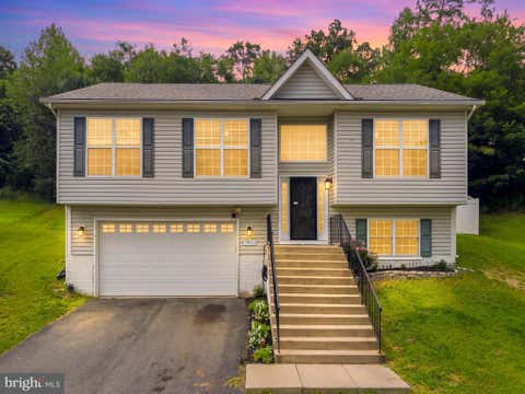 Photo of 17723 Twist Court, DUMFRIES, VA 22026 (MLS # VAPW2123430)