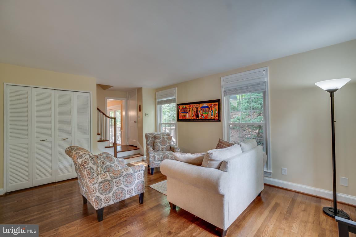 KENSINGTON ESTATES - Residential Lease