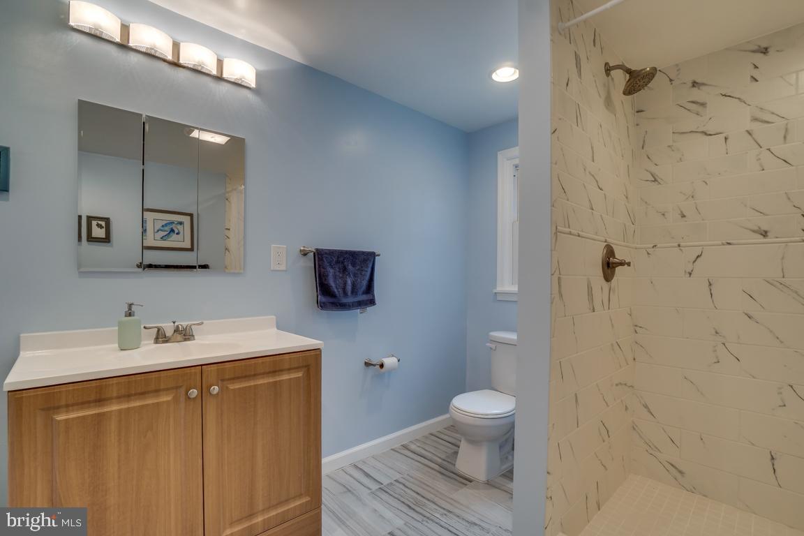 KENSINGTON ESTATES - Residential Lease