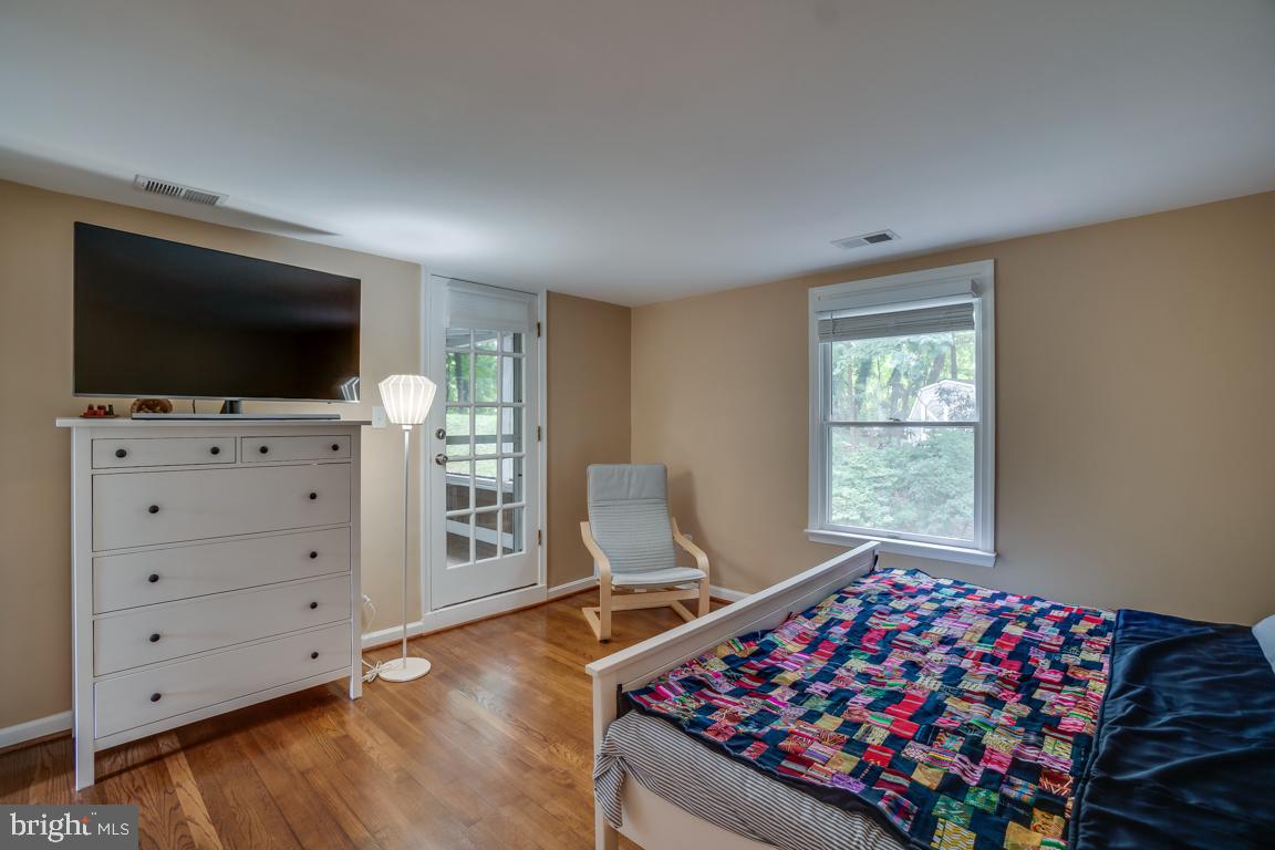 KENSINGTON ESTATES - Residential Lease